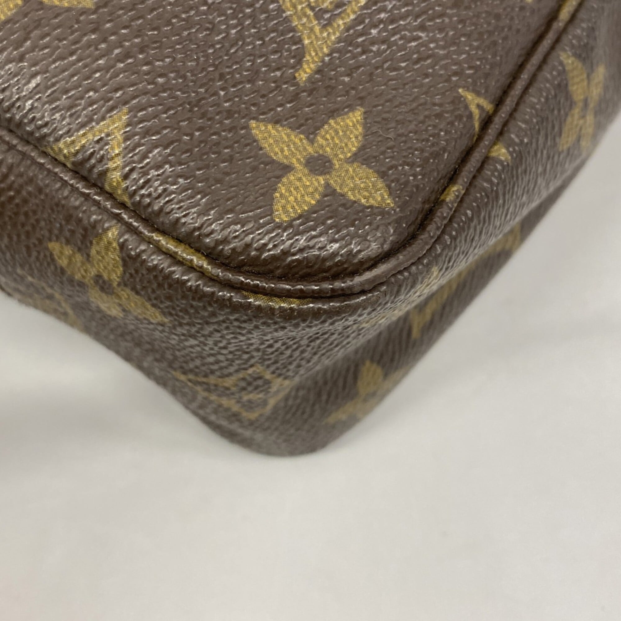 Louis Vuitton Brown Pouch (Pre-Owned)