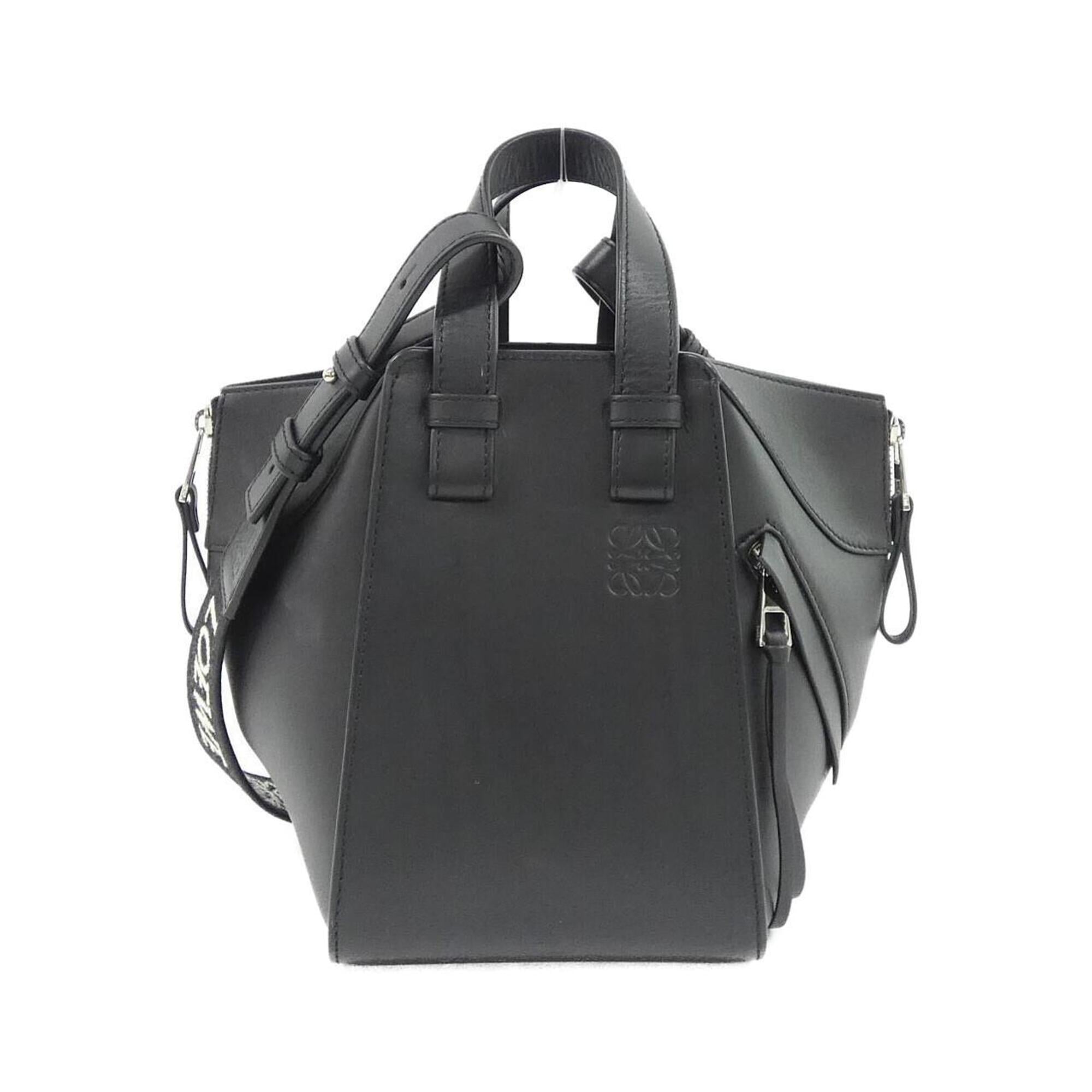 Loewe Black Leather Shoulder Bag (Pre-Owned)