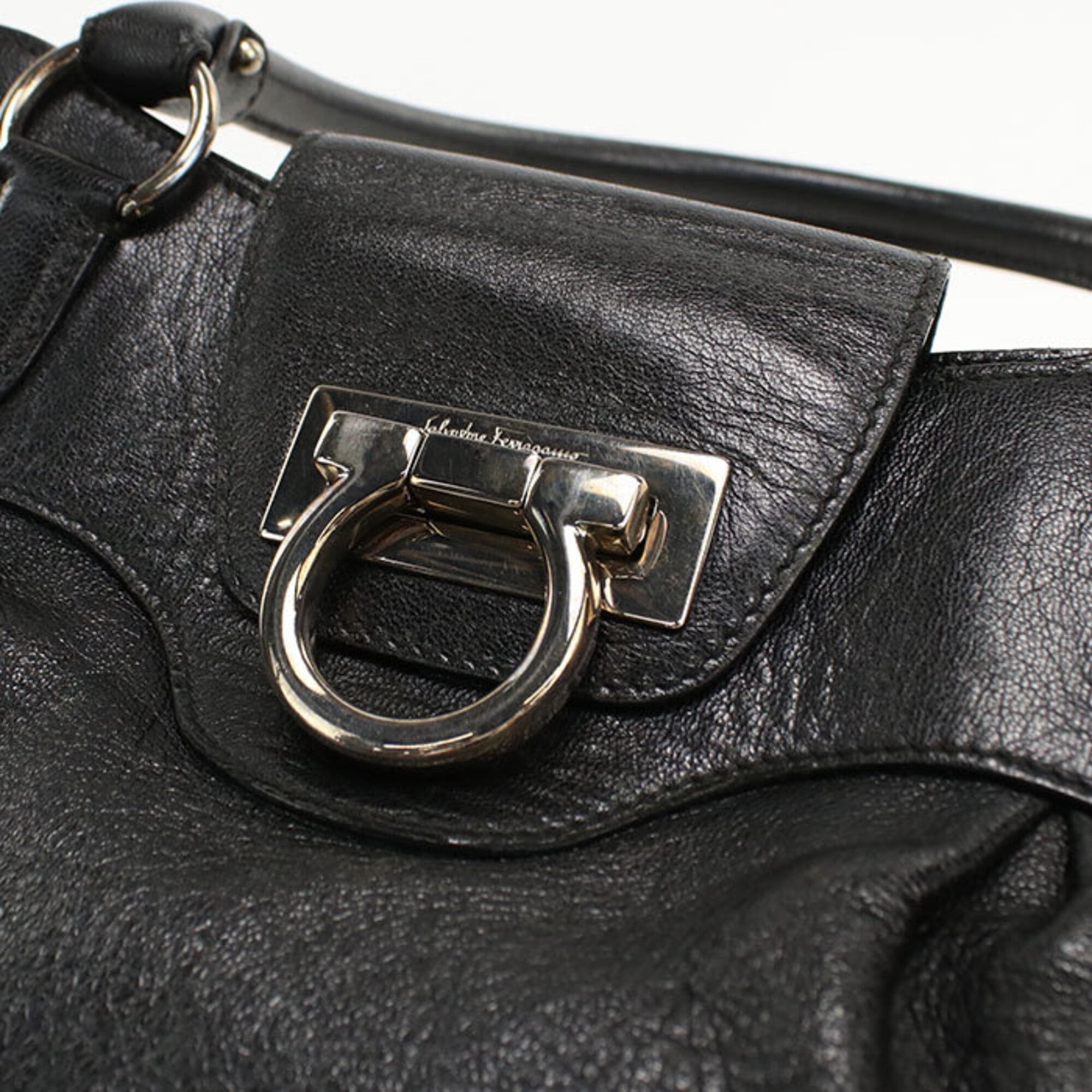 Salvatore Ferragamo Black Leather Handbag (Pre-Owned)
