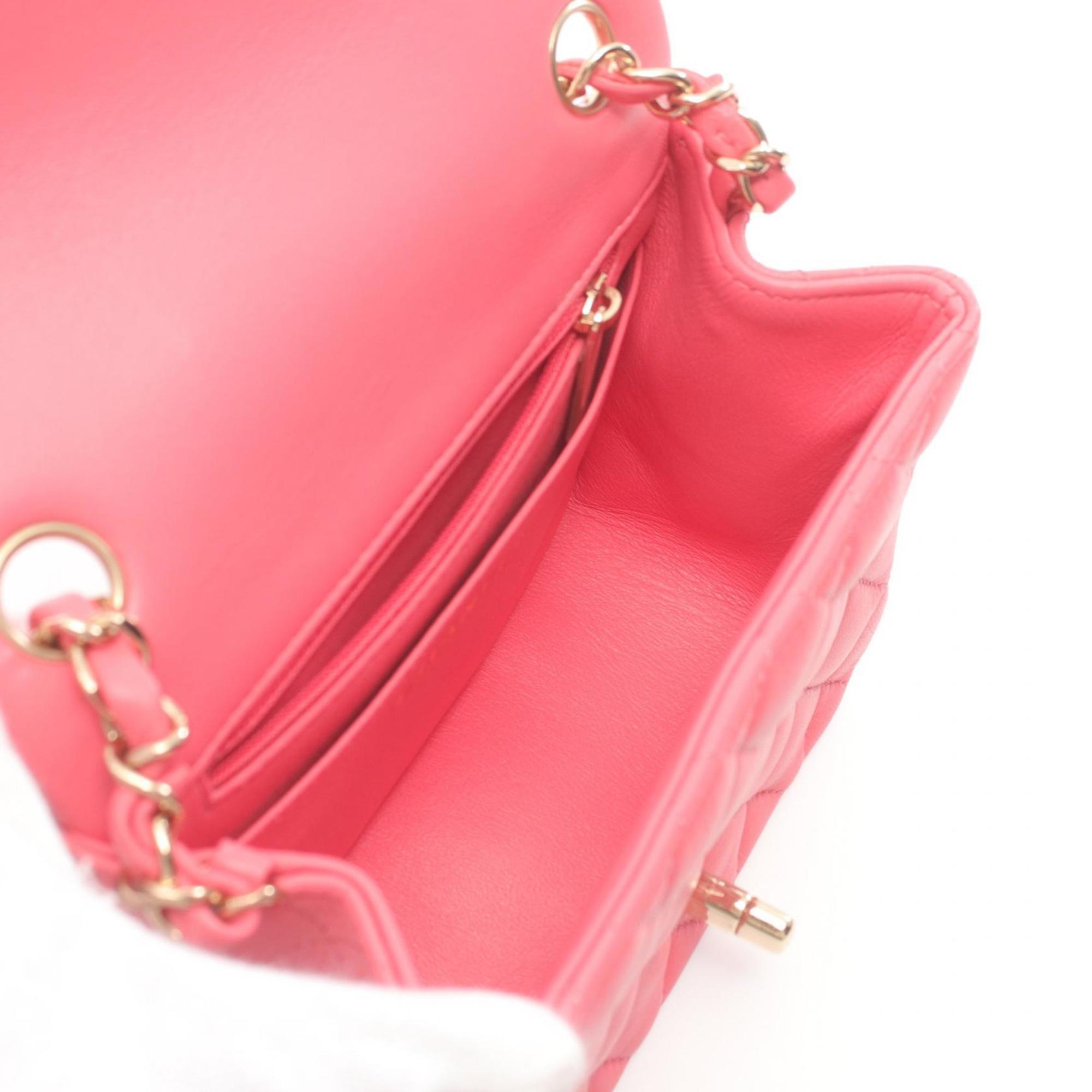 Chanel Pink Leather Shoulder Bag (Pre-Owned)