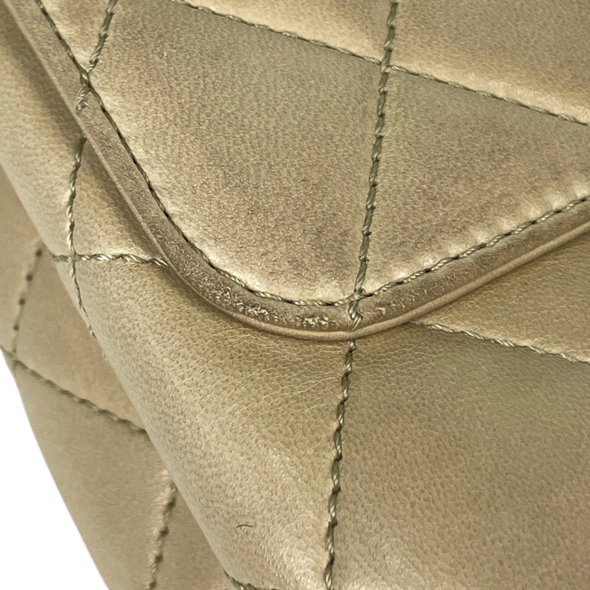 Chanel Beige Leather Handbag (Pre-Owned)
