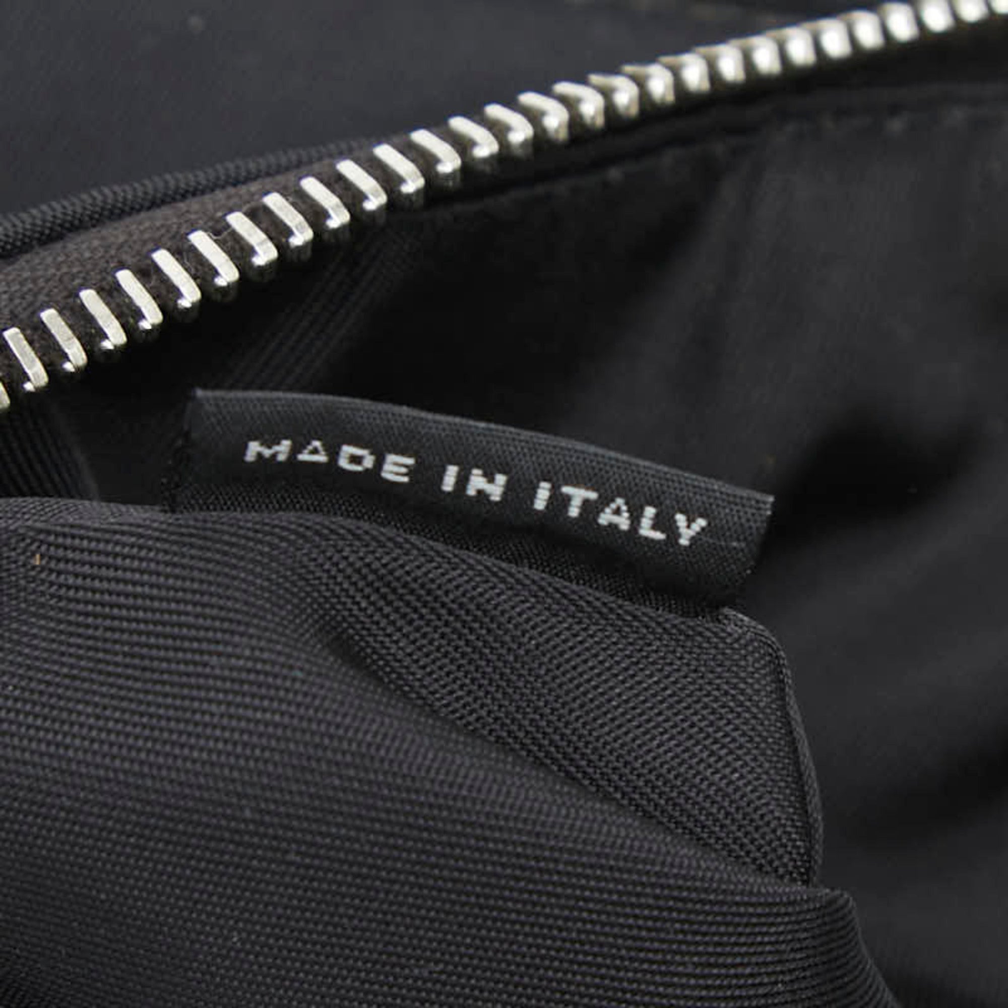 Prada Black Nylon Shoulder Bag (Pre-Owned)