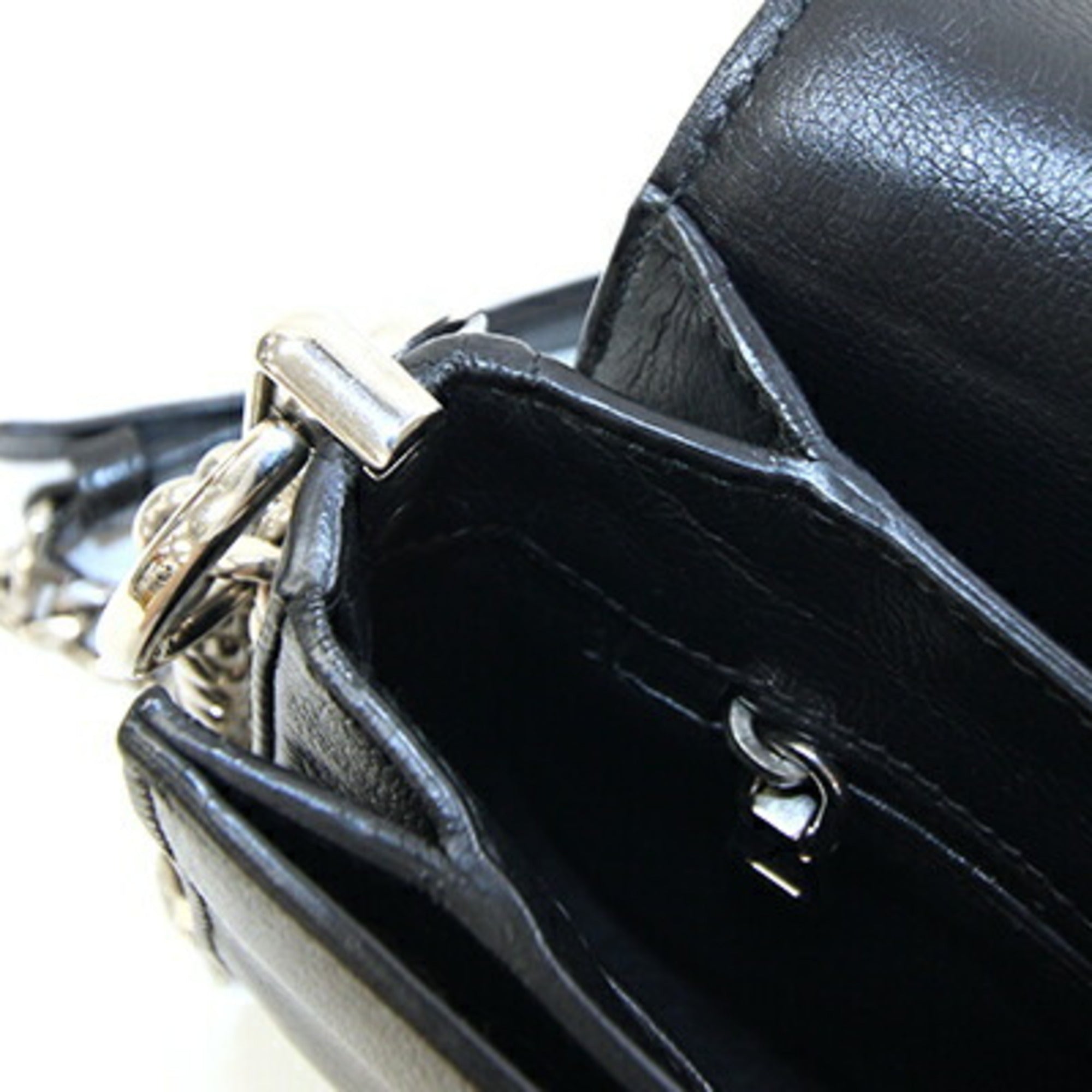 Prada Black Leather Shoulder Bag (Pre-Owned)