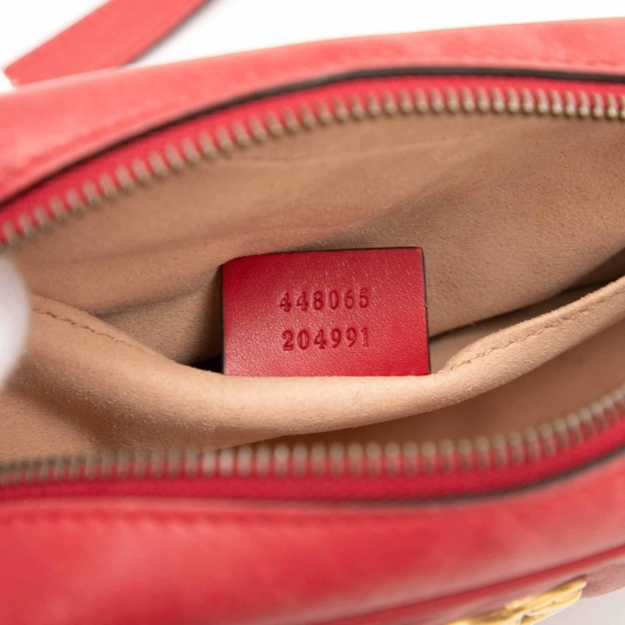 Gucci Red Color Quilting Shoulder Bag (Pre-Owned)
