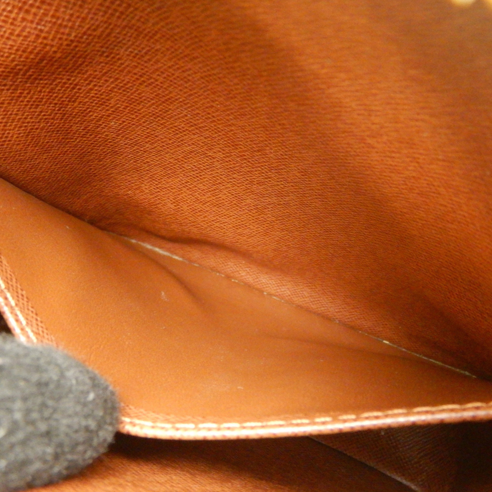 Louis Vuitton Monogram Brown Monogram Shoulder Bag (Pre-Owned)