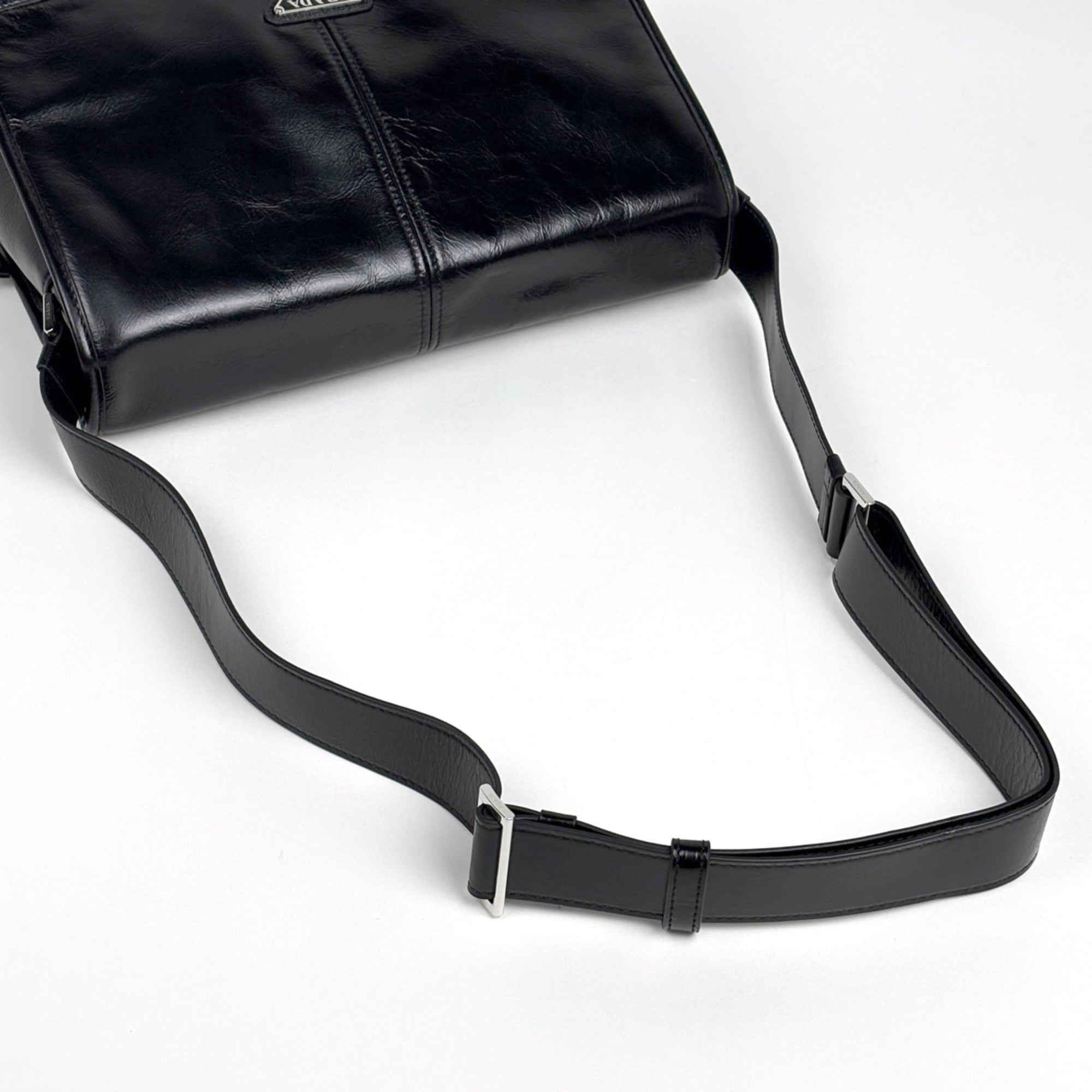 Prada Black Leather Shoulder Bag (Pre-Owned)