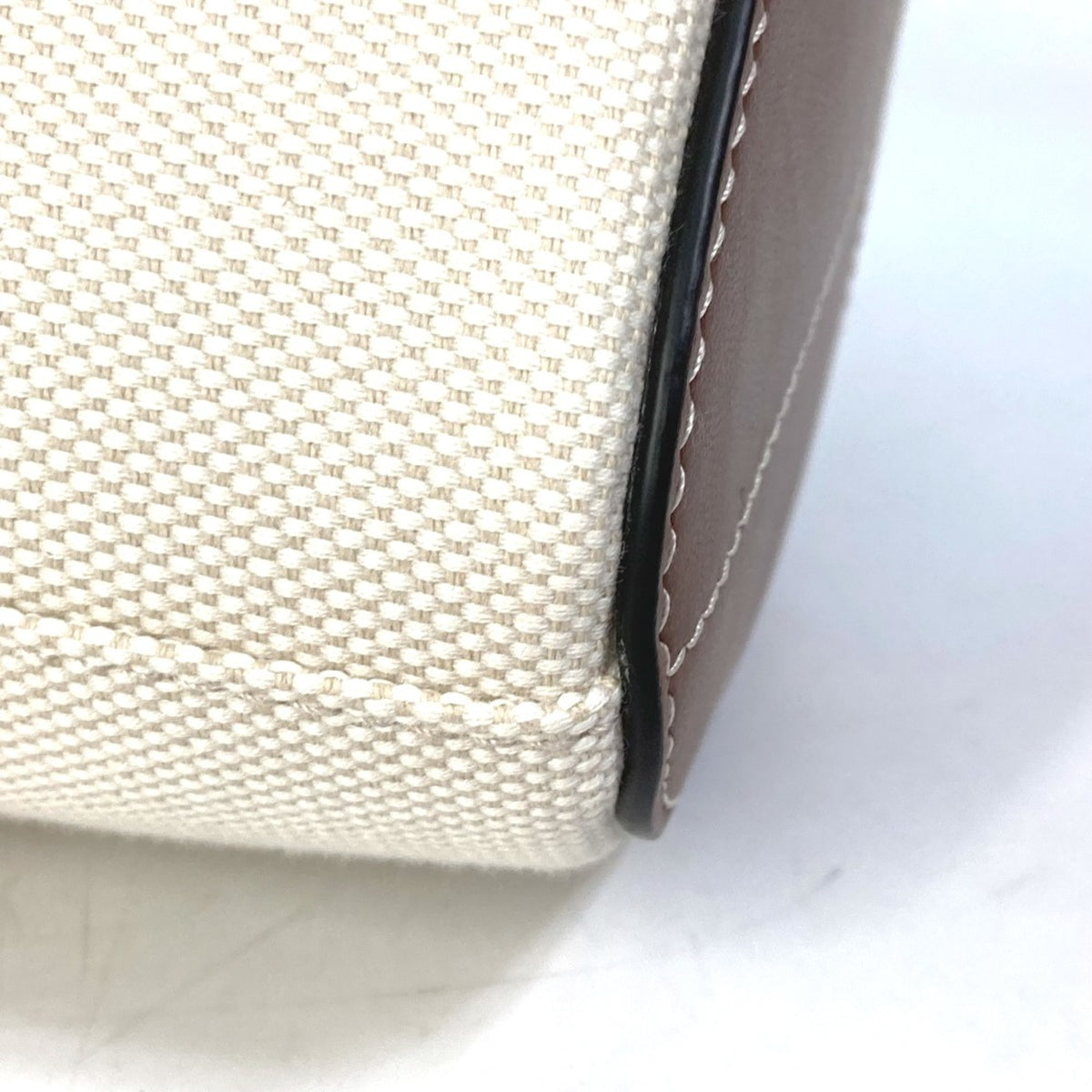 Burberry Beige Other Tote Bag (Pre-Owned)