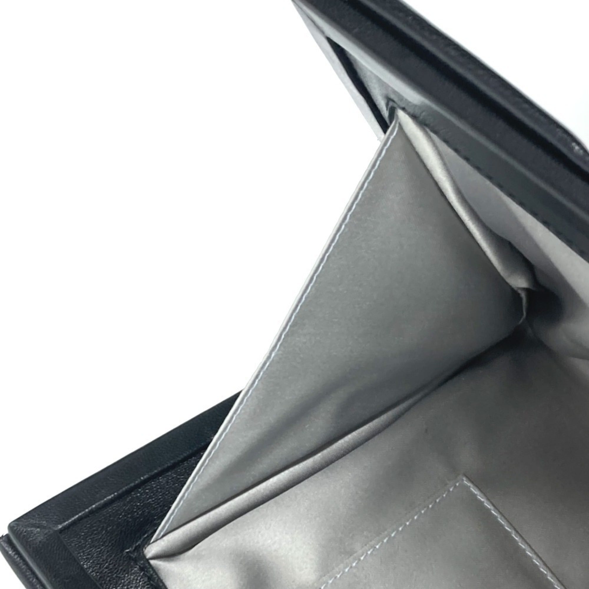 Salvatore Ferragamo Gancini Black Leather Clutch Bag (Pre-Owned)