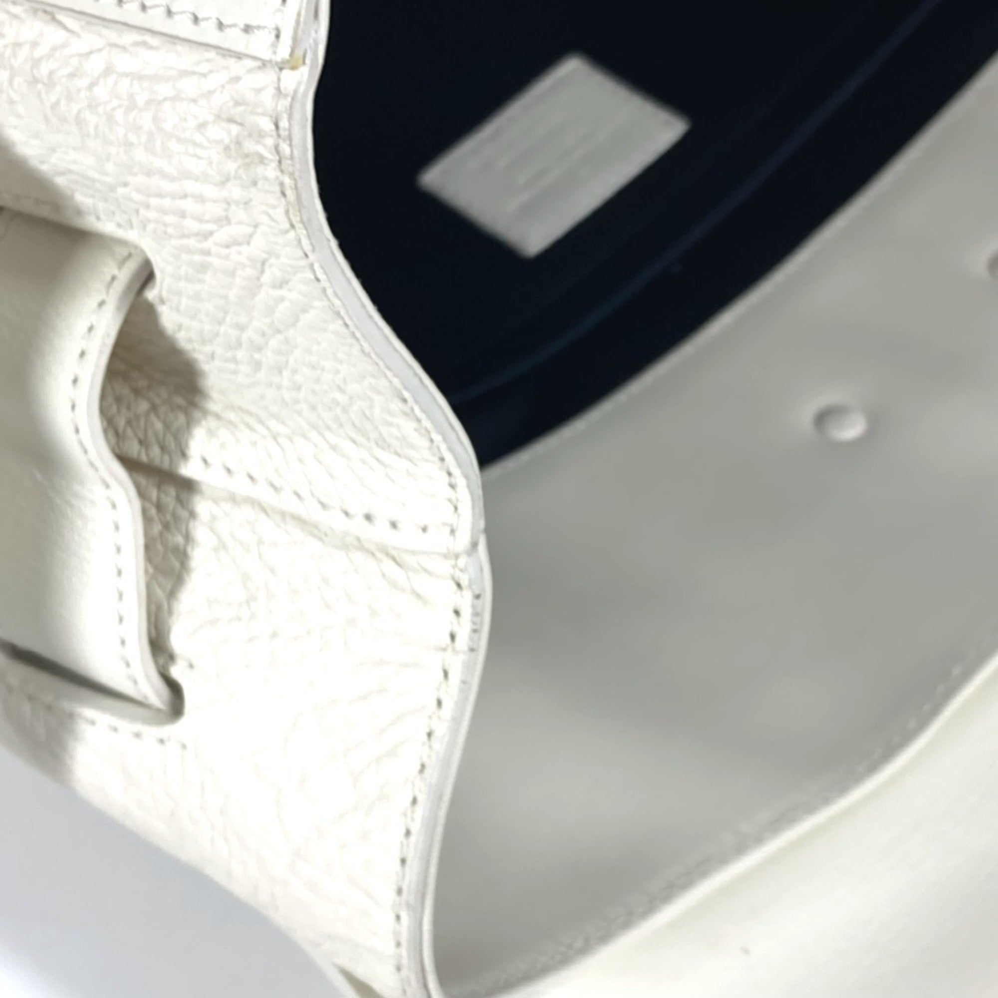 Louis Vuitton Blanc White Leather Handbag Shoulder Bag Tote Bag (Pre-Owned)