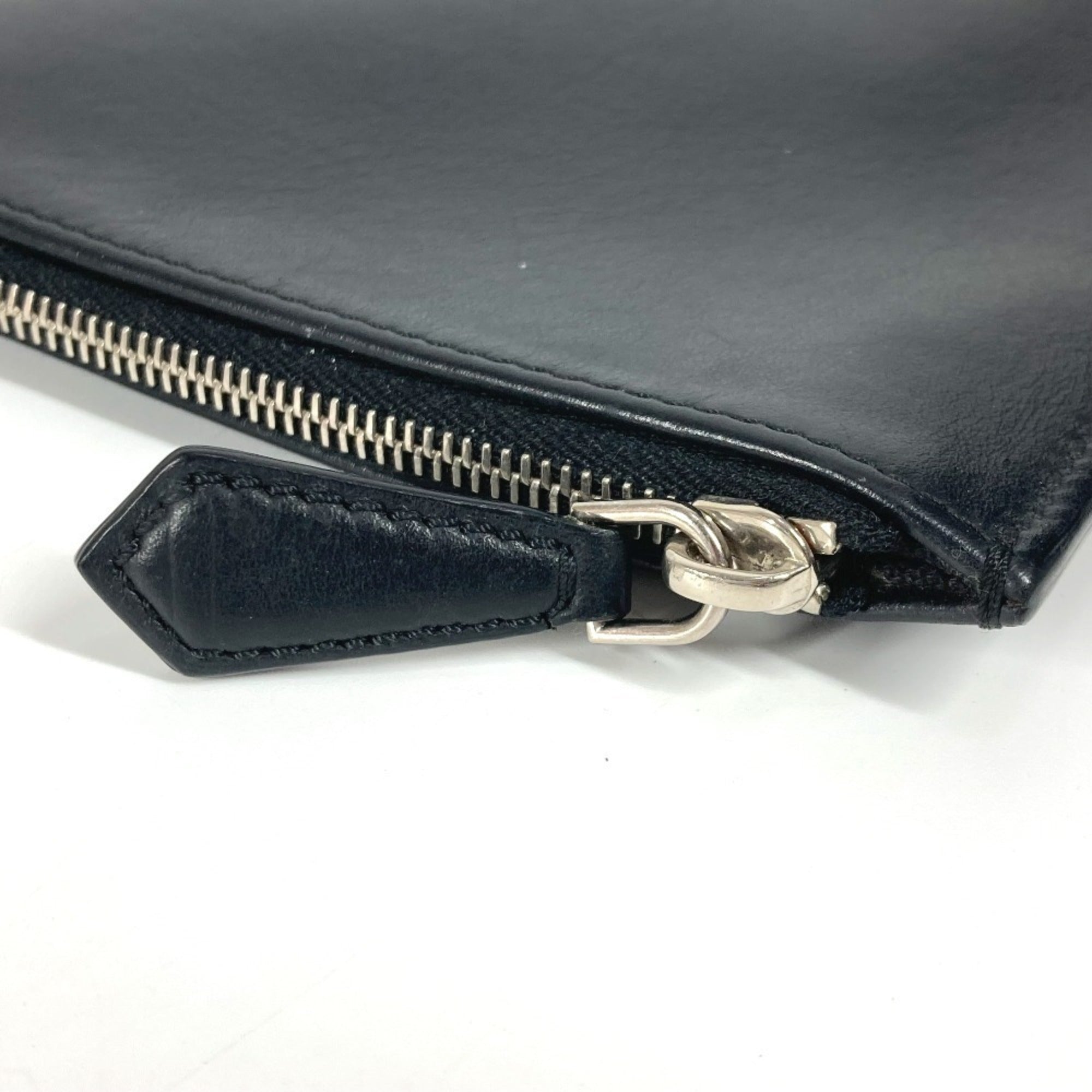 Givenchy Black White Leather Clutch Bag (Pre-Owned)