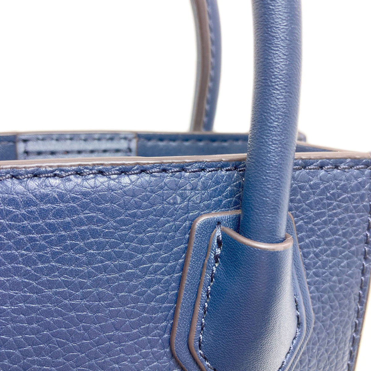 Michael Kors Blue Navy Leather Handbag (Pre-Owned)