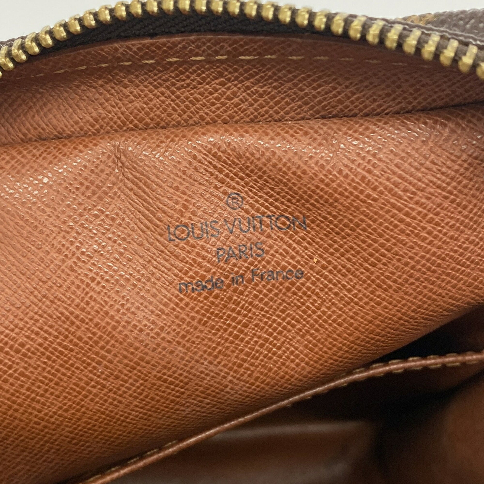 Louis Vuitton Brown Shoulder Bag (Pre-Owned)