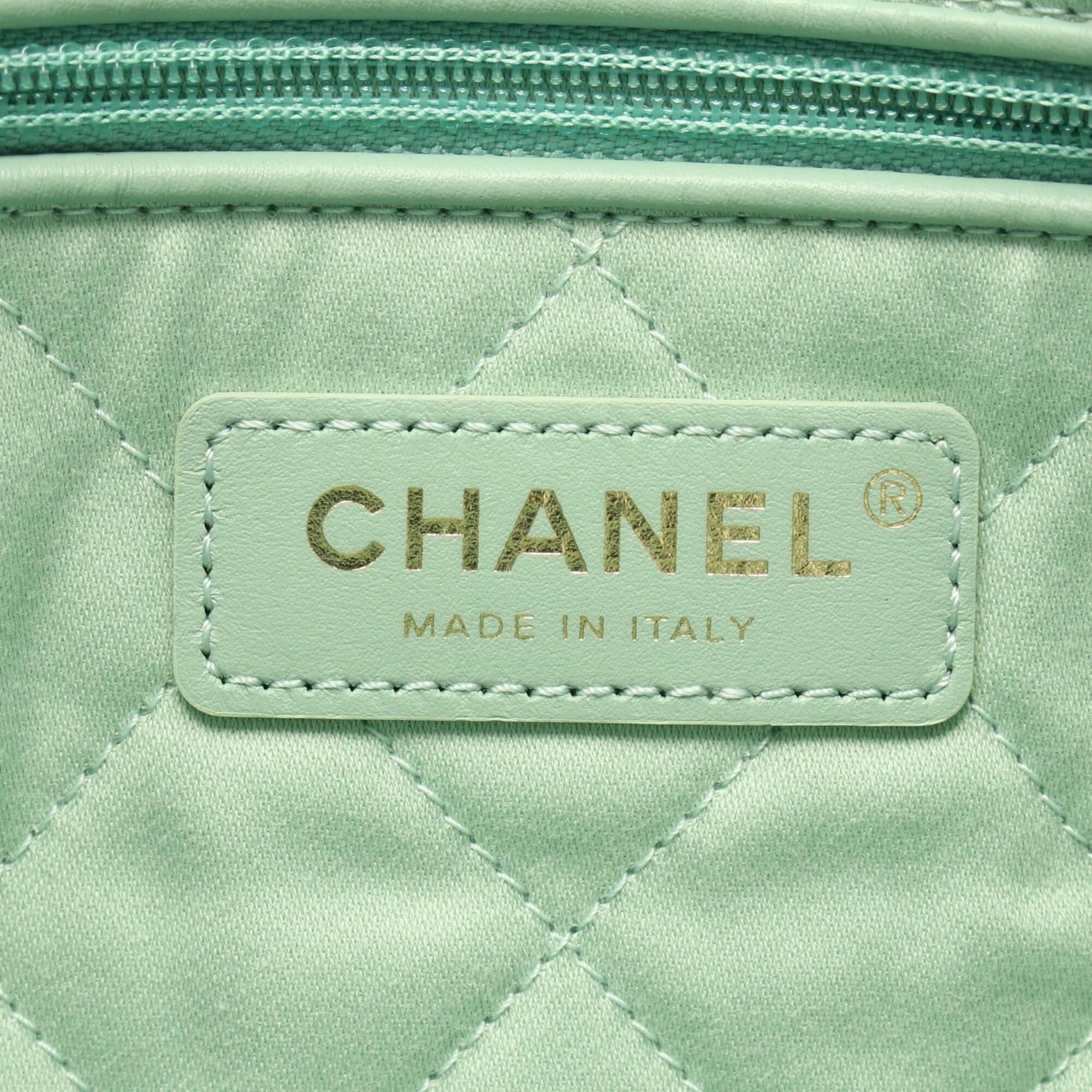 Chanel Green Leather Handbag Pouch Shoulder Bag (Pre-Owned)