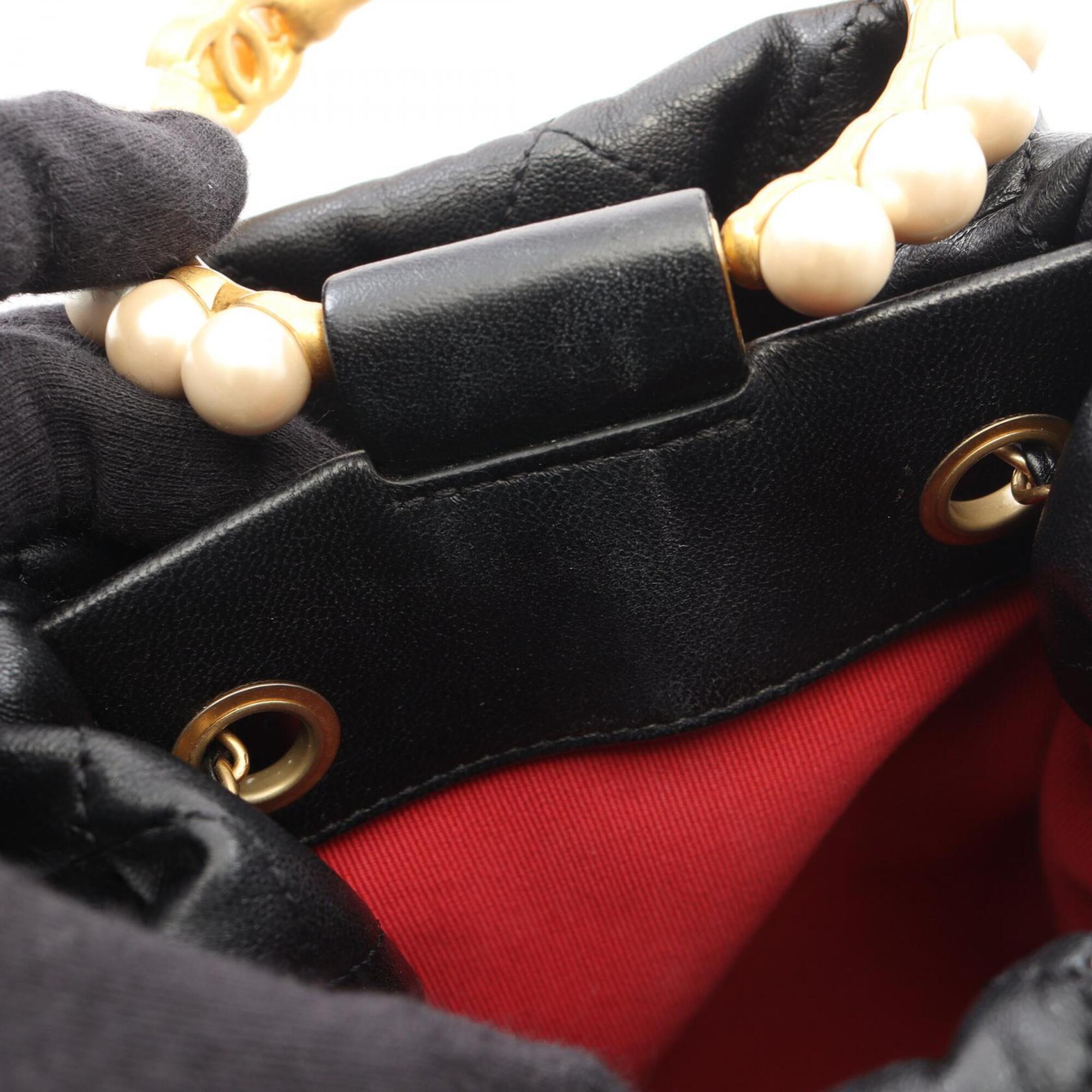 Chanel Black Leather Handbag Shoulder Bag (Pre-Owned)