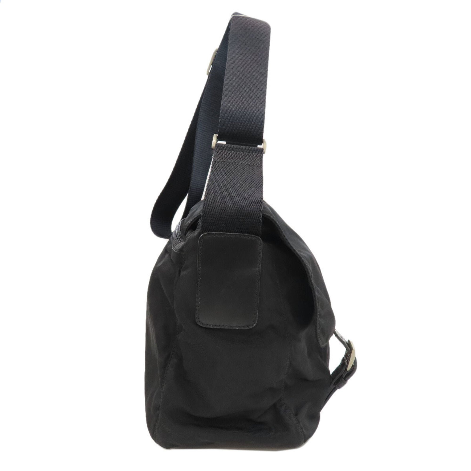 Prada Black Nylon Messenger Bag Shoulder Bag (Pre-Owned)