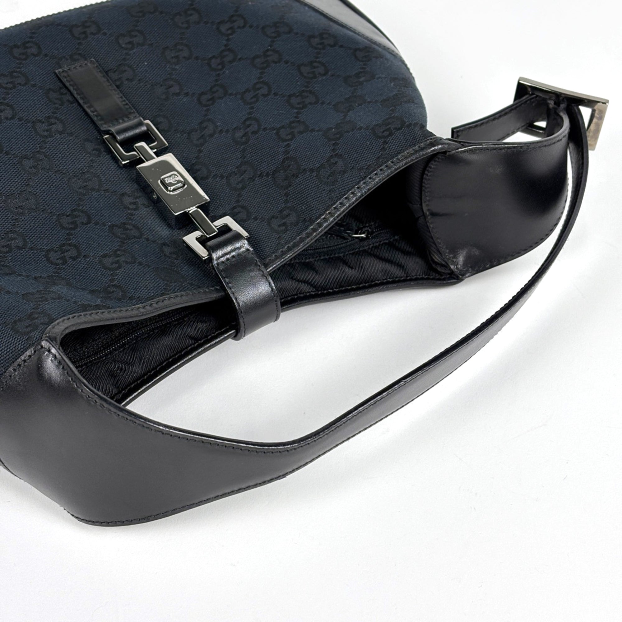 Gucci Black Gg Canvas Leather Shoulder Bag (Pre-Owned)