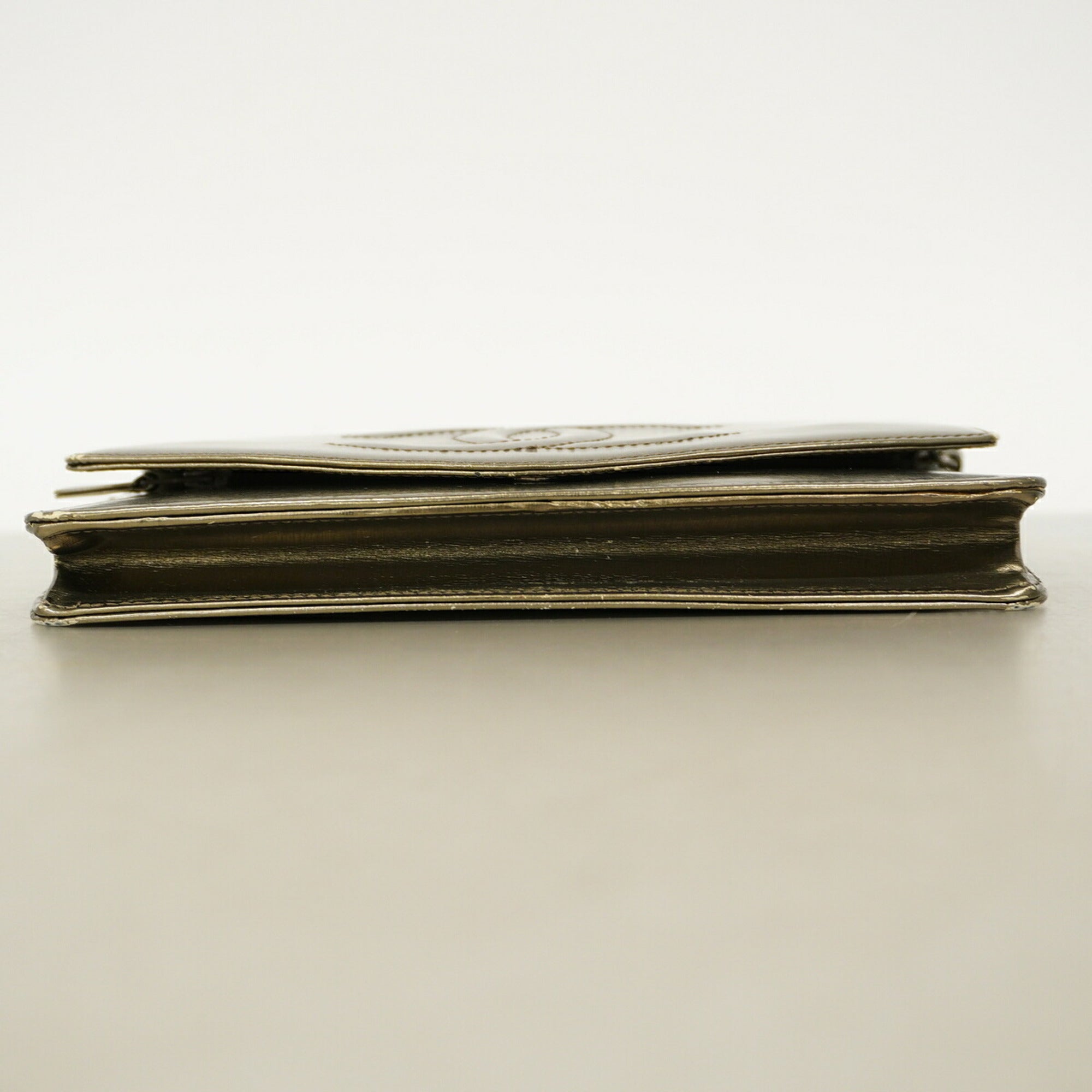 Chanel Metallic Gold Patent Leather Chain/Shoulder Wallet (Pre-Owned)