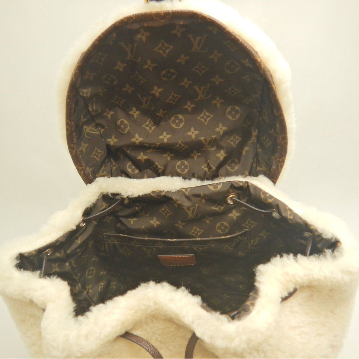Louis Vuitton Cream Leather Backpack (Pre-Owned)