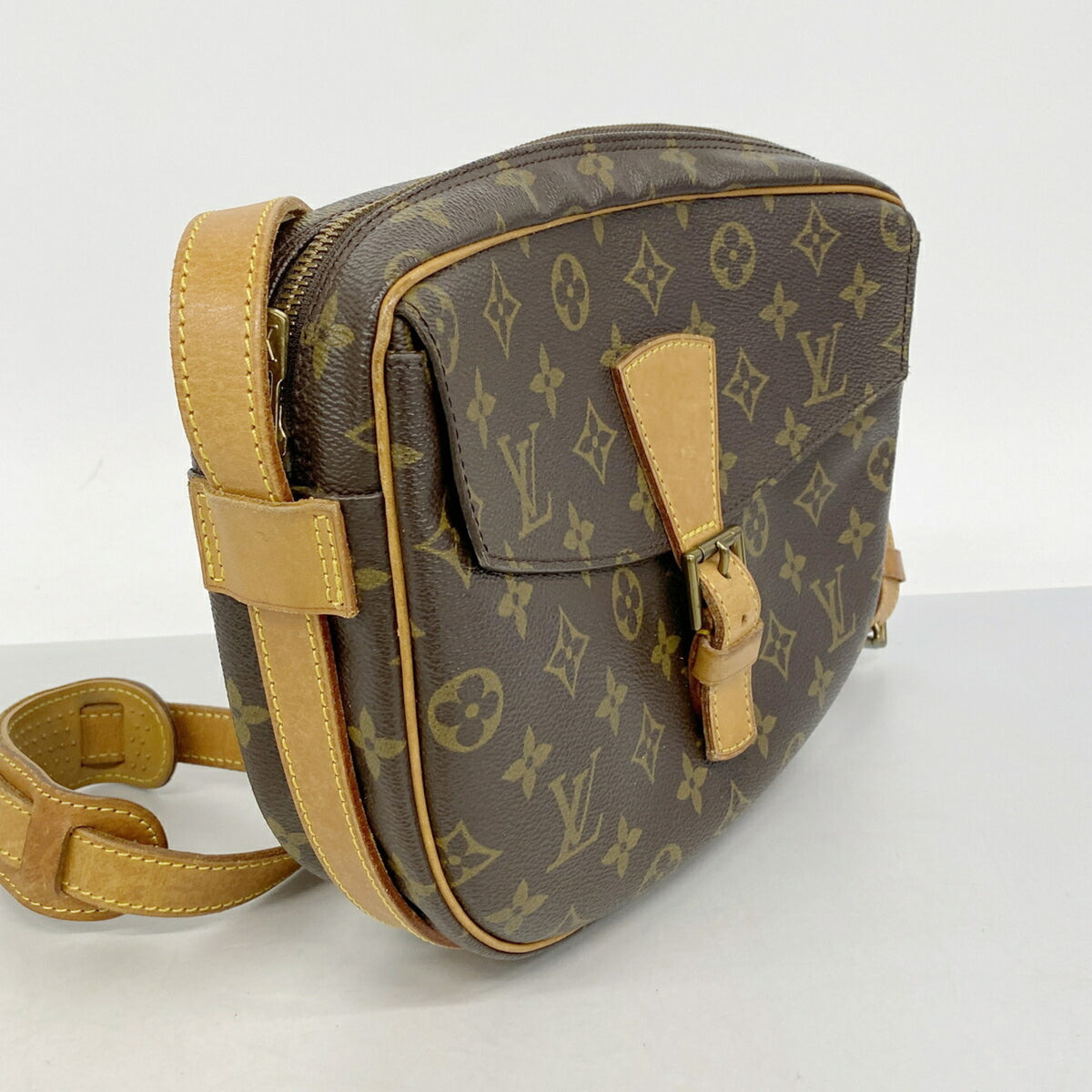 Louis Vuitton Brown Shoulder Bag (Pre-Owned)