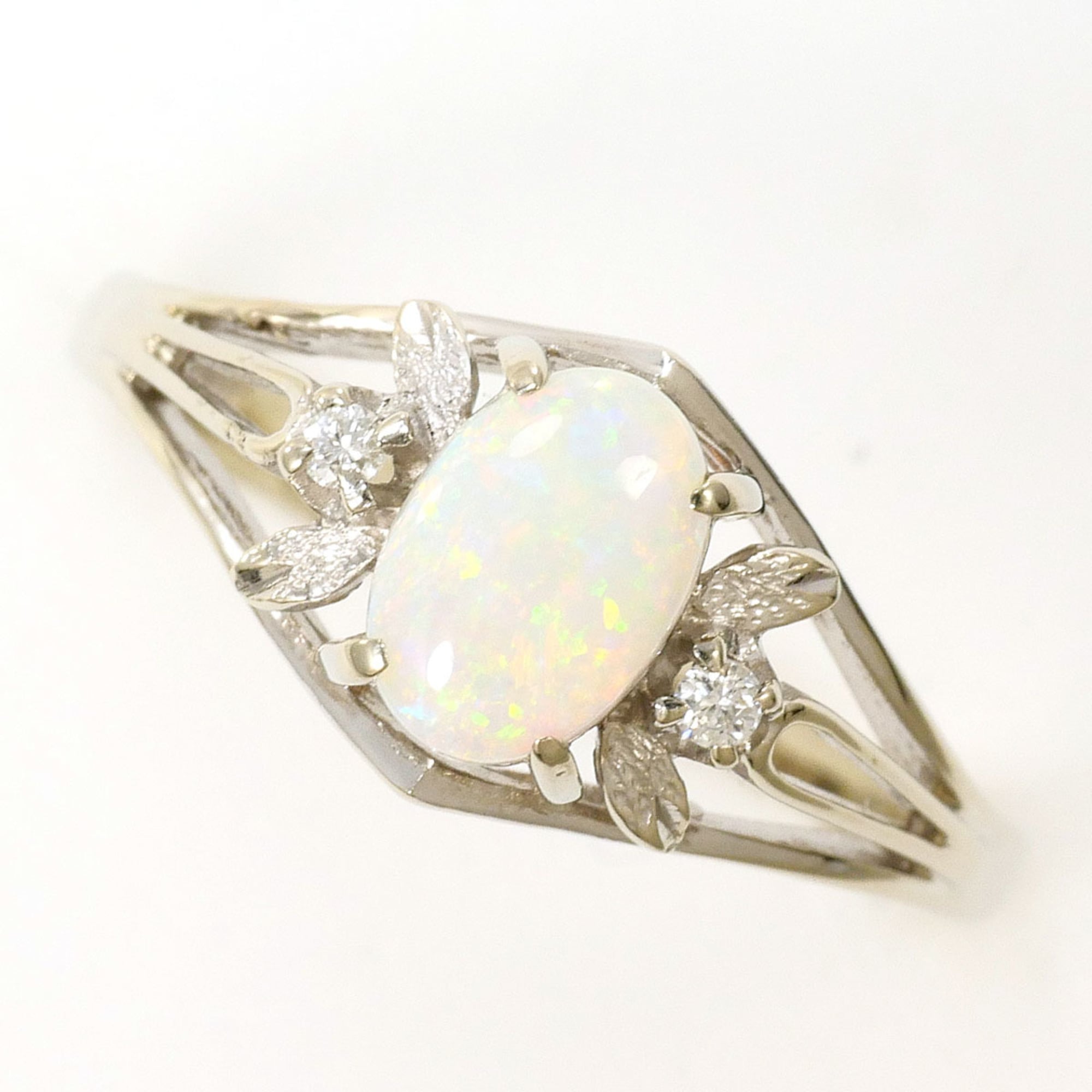 Unbranded White Gold White Gold (14K) Band Ring (Pre-Owned)