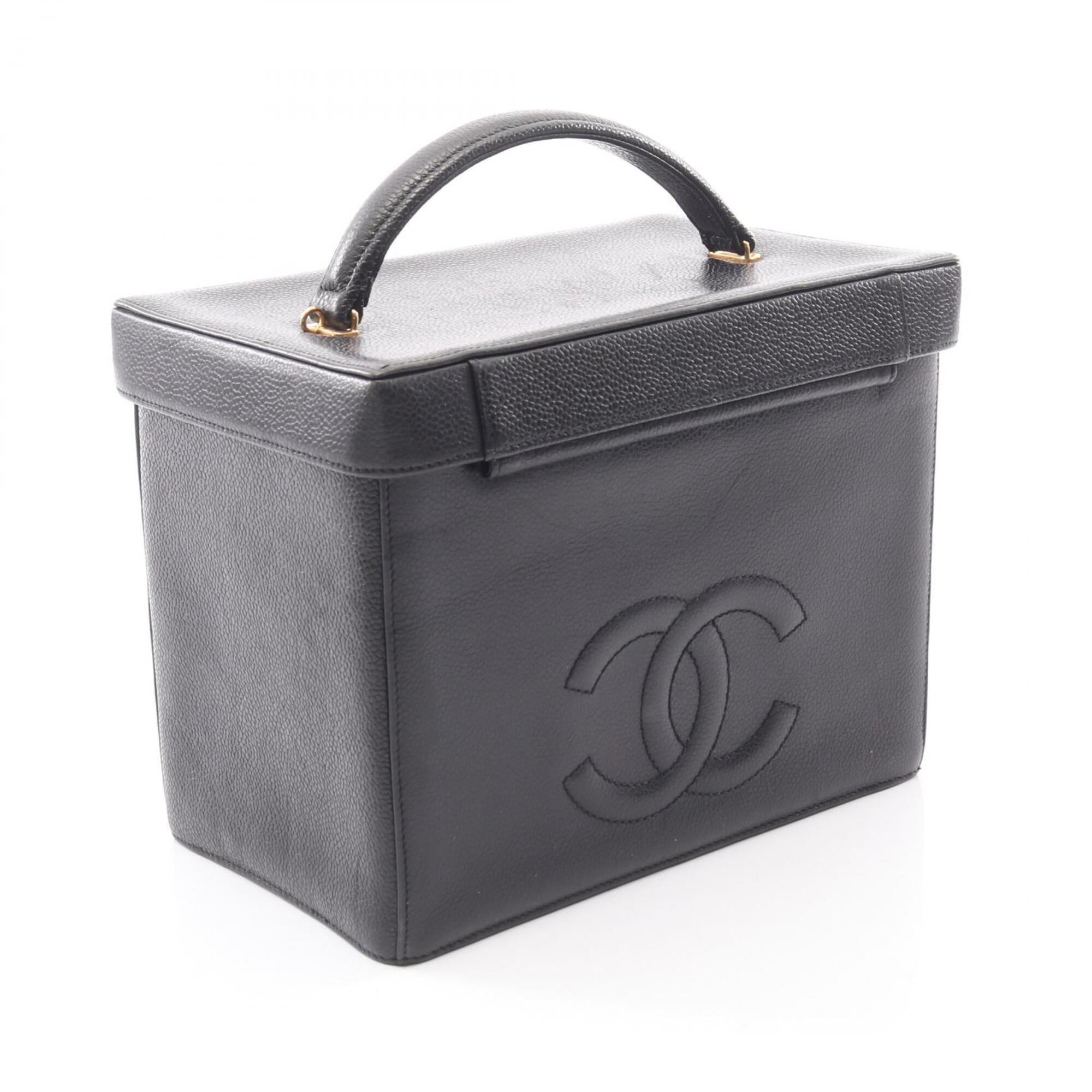 Chanel Black Grained Calfskin Handbag (Pre-Owned)
