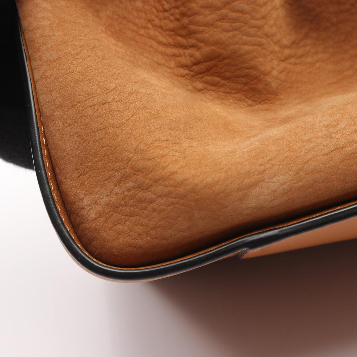 Loewe Brown Leather Shoulder Bag (Pre-Owned)