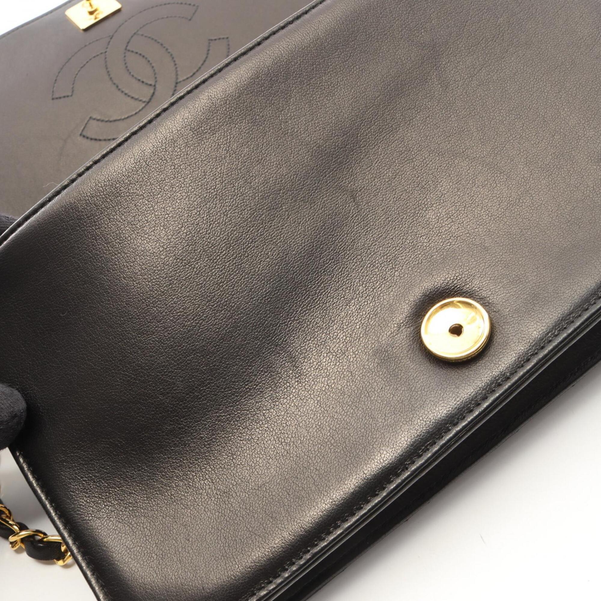 Chanel Black Leather Handbag Shoulder Bag (Pre-Owned)