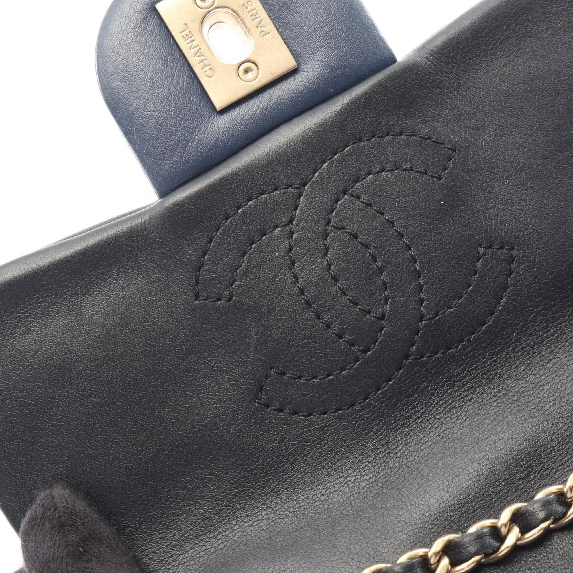Chanel Blue Navy Leather Handbag Shoulder Bag (Pre-Owned)