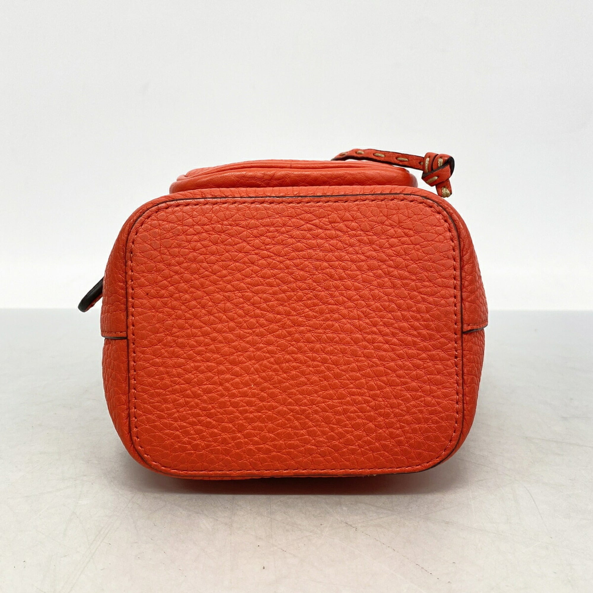 Fendi Red Color Leather Handbag (Pre-Owned)