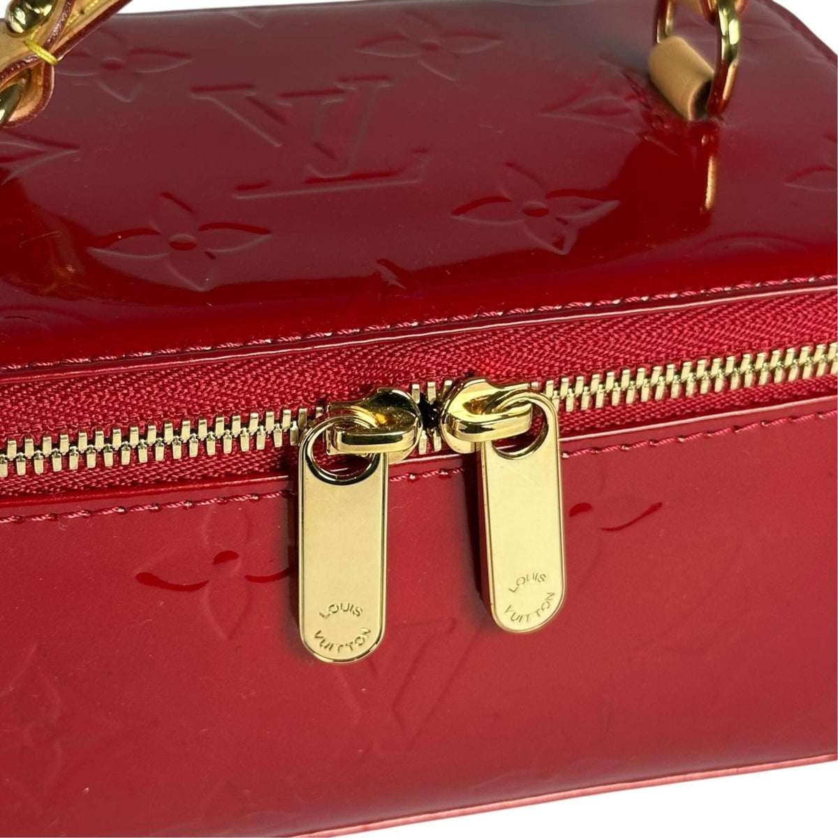 Louis Vuitton Pomme D'amour Red Color Monogram Vernis Handbag (Pre-Owned)