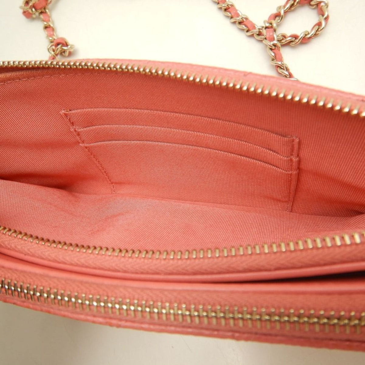 Chanel Pink Grained Calfskin Shoulder Bag (Pre-Owned)
