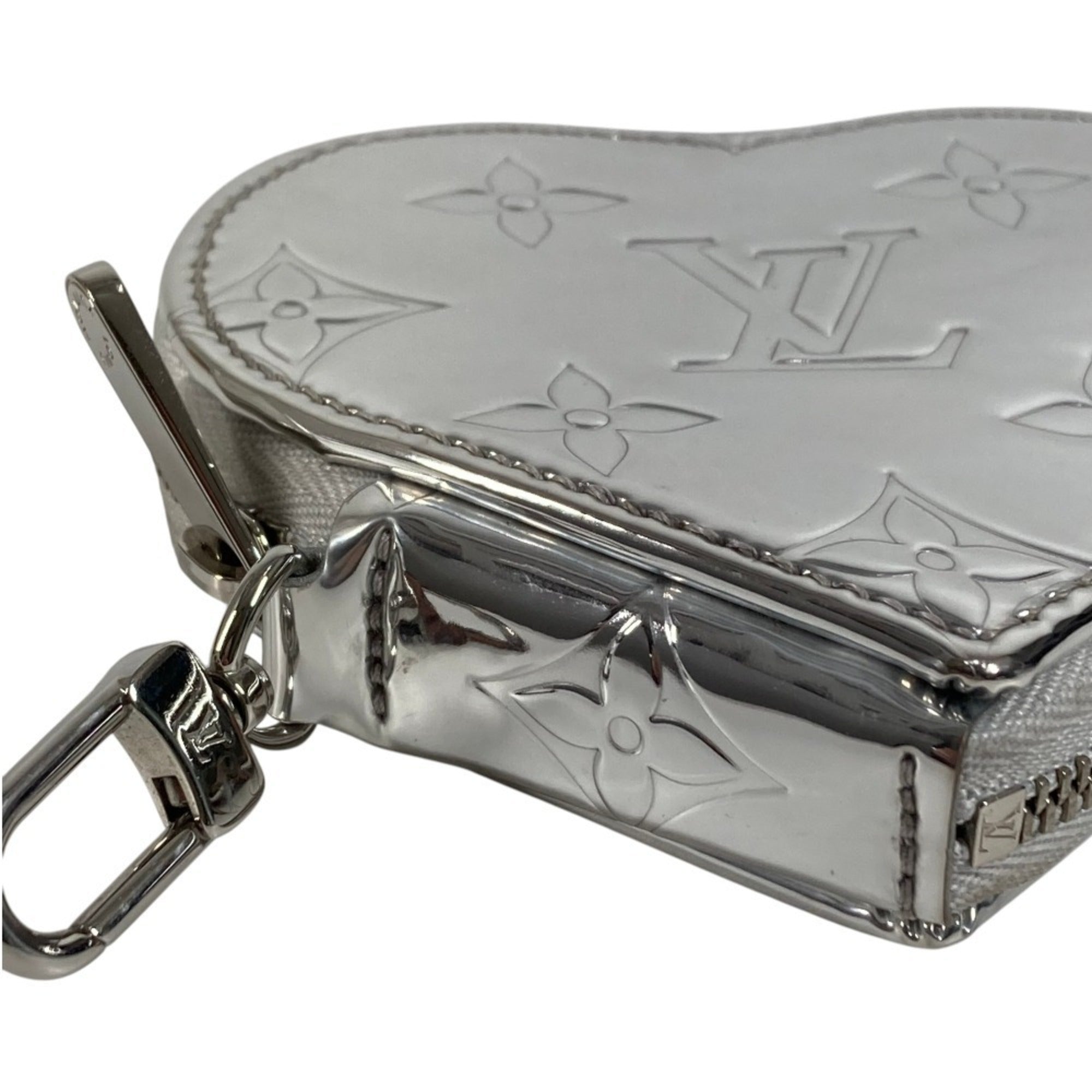 Louis Vuitton Silver Leather Coin Purse/Coin Case (Pre-Owned)