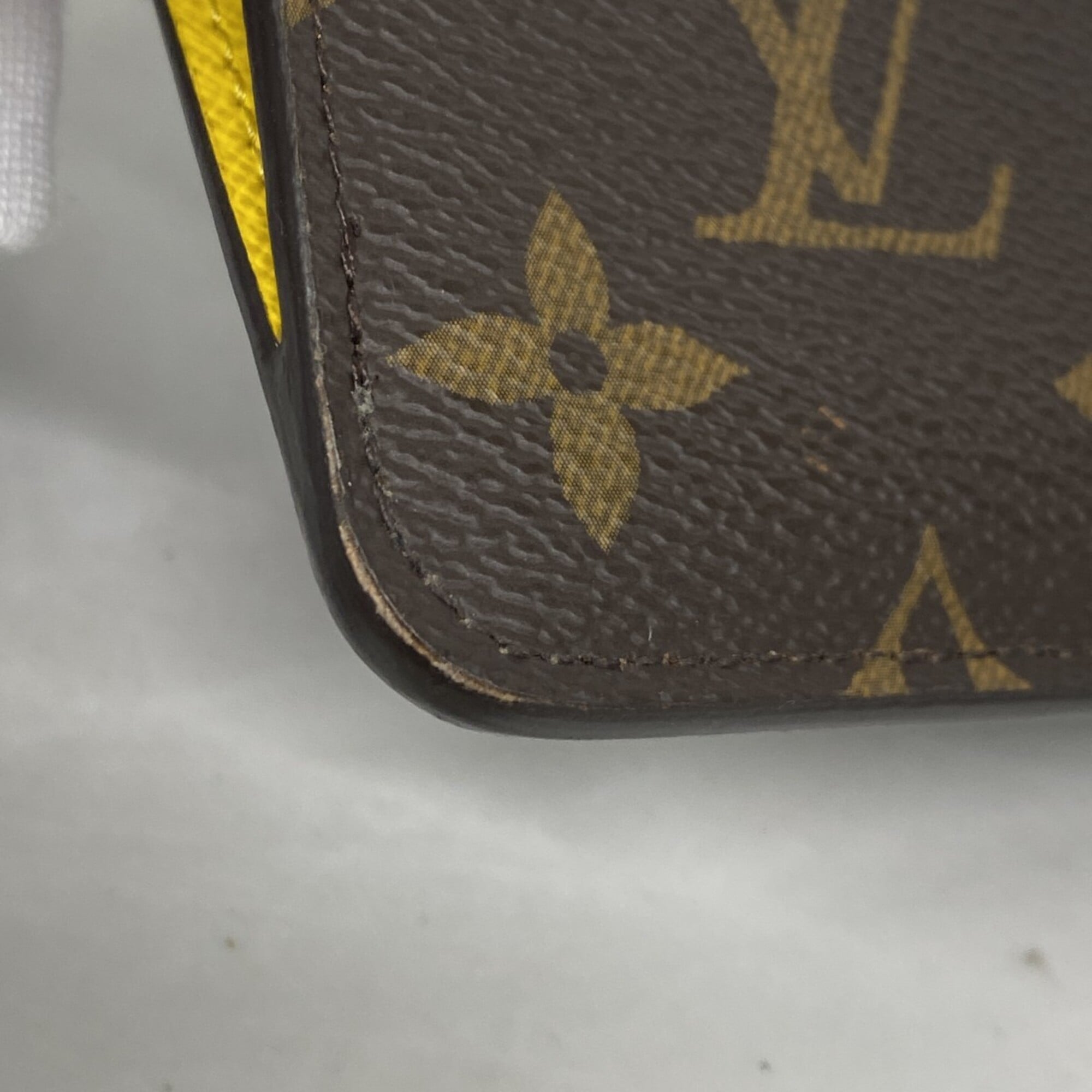 Louis Vuitton Jaune Coin Purse/Coin Case (Pre-Owned)