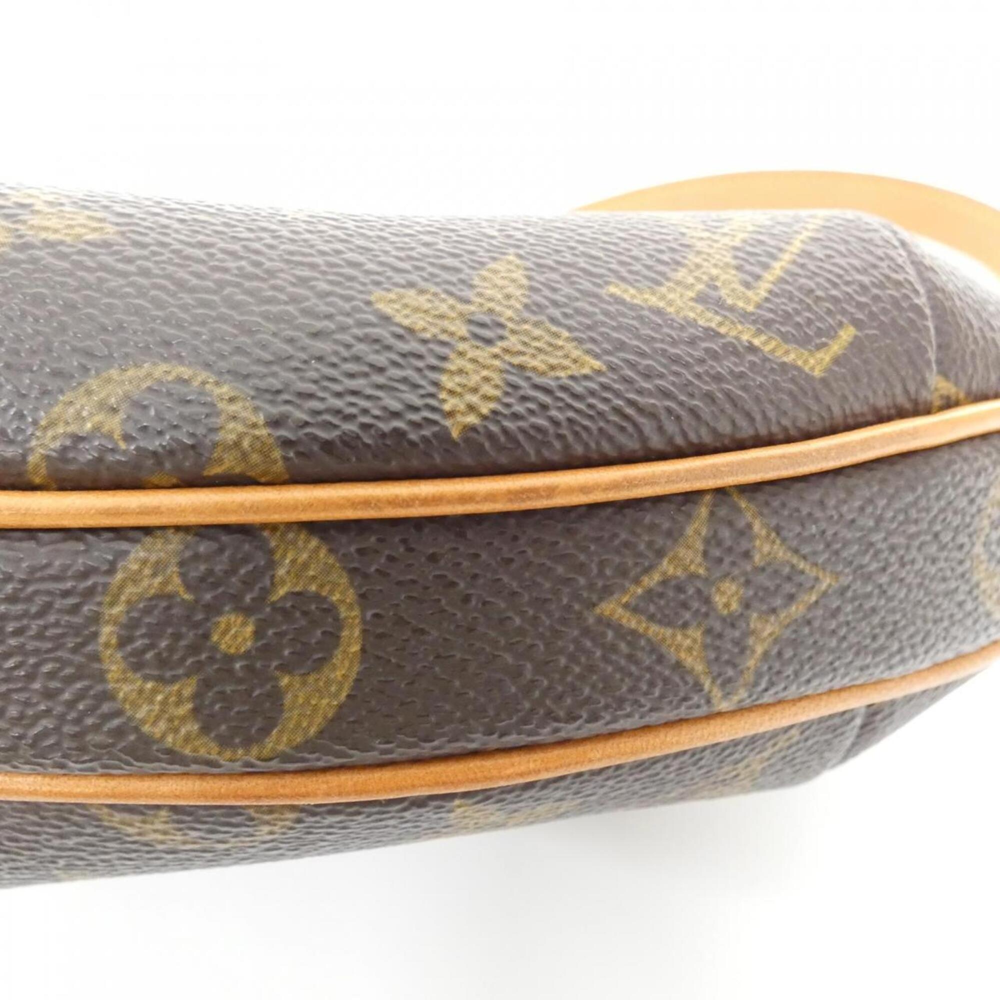 Louis Vuitton Marron Coated Canvas Shoulder Bag (Pre-Owned)