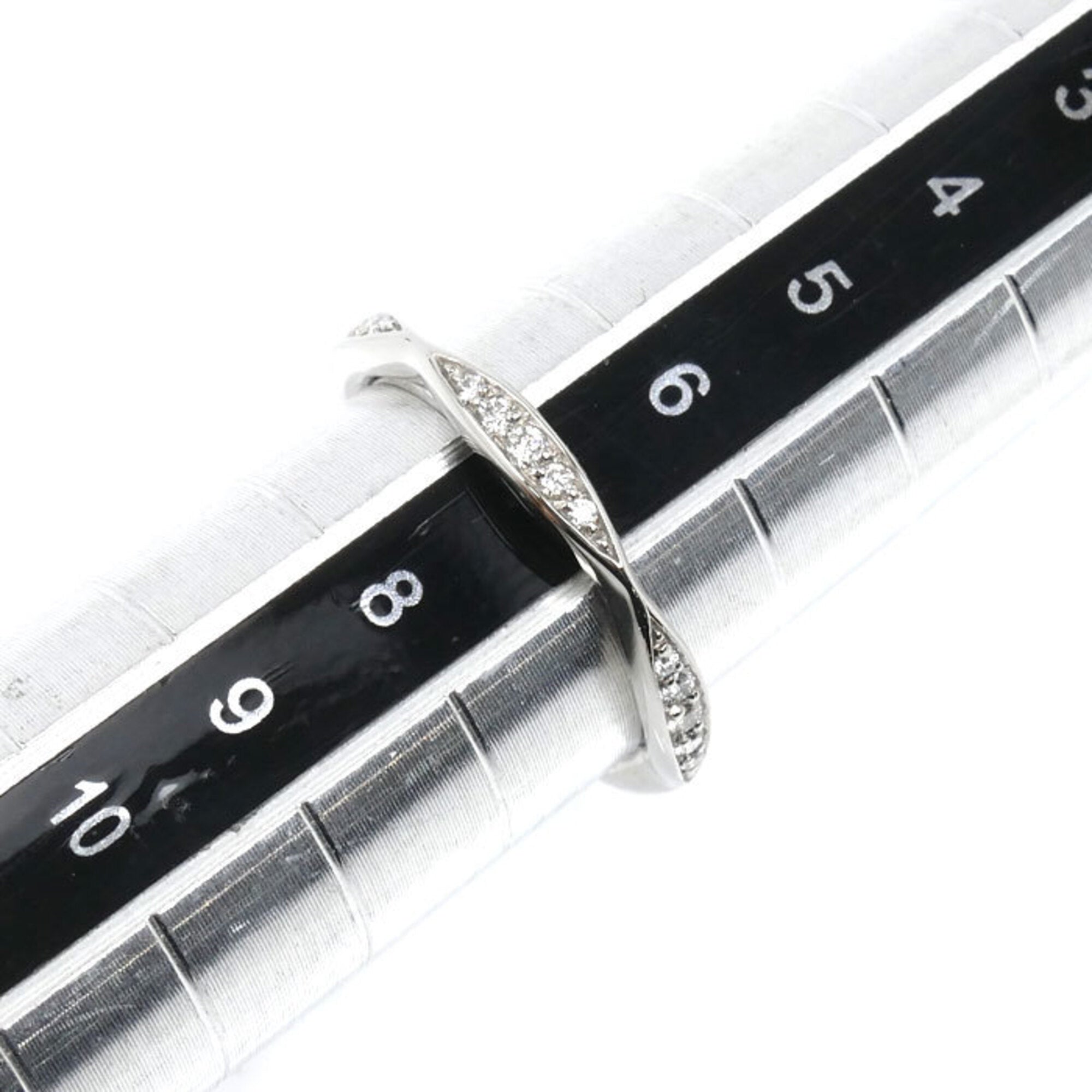 Chanel Platinum 950 Band Ring (Pre-Owned)