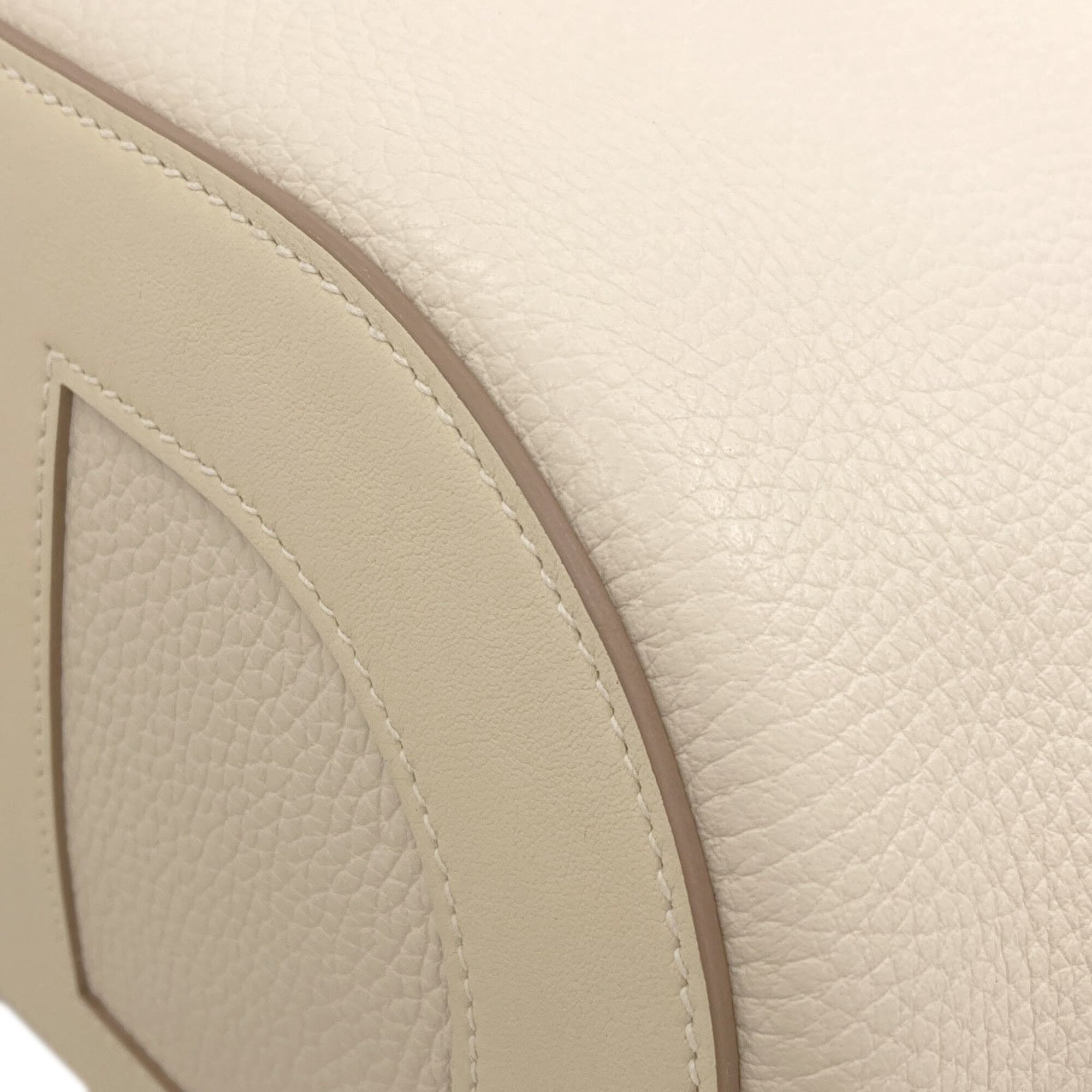 Hermes Cream Taurillon Clemence Leather Handbag (Pre-Owned)