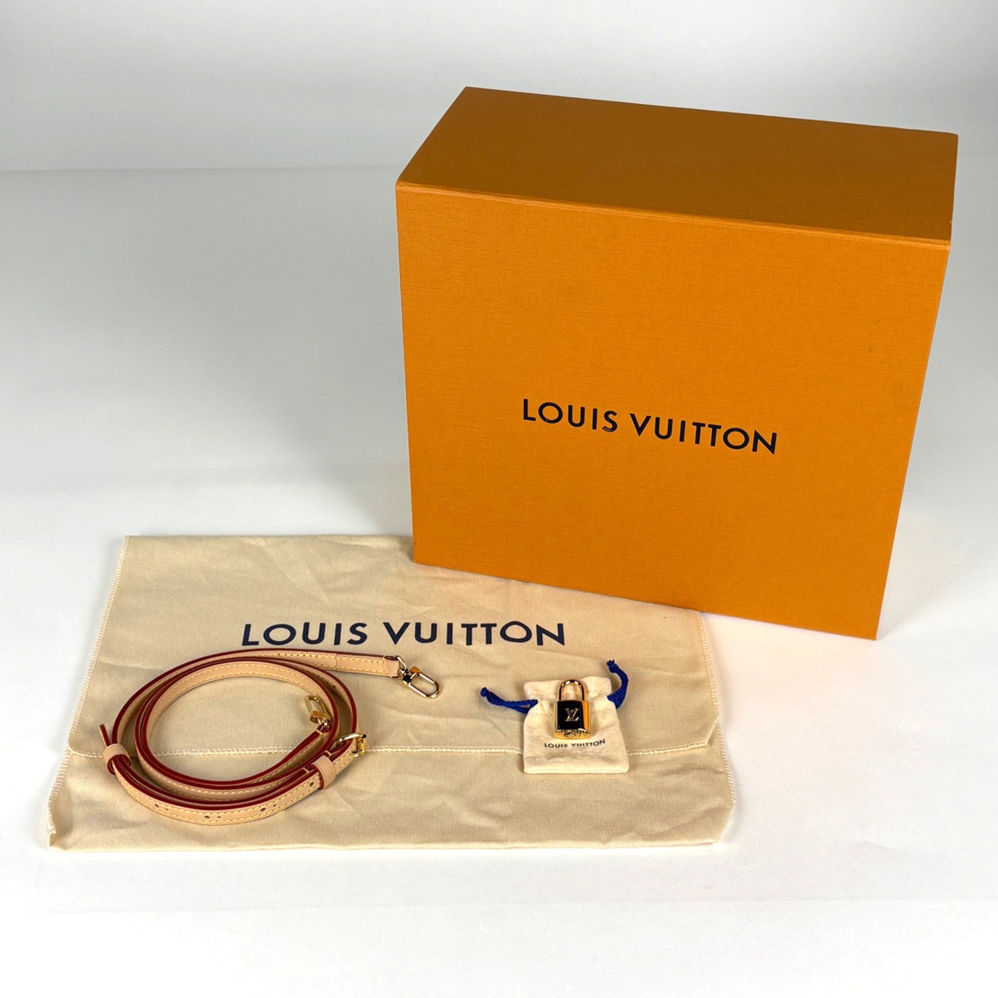 Louis Vuitton Brown Monogram Handbag Shoulder Bag (Pre-Owned)