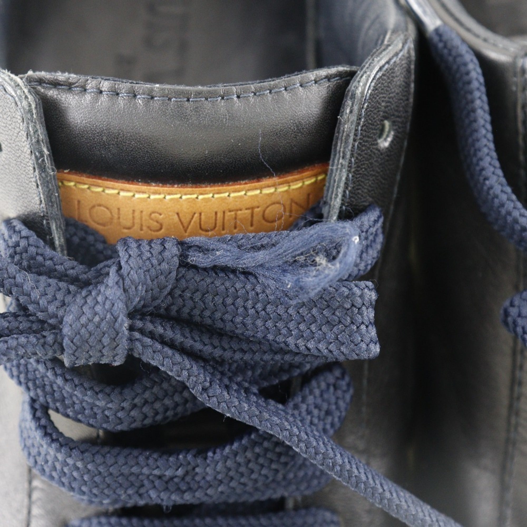 Louis Vuitton Black Sneakers (Pre-Owned)