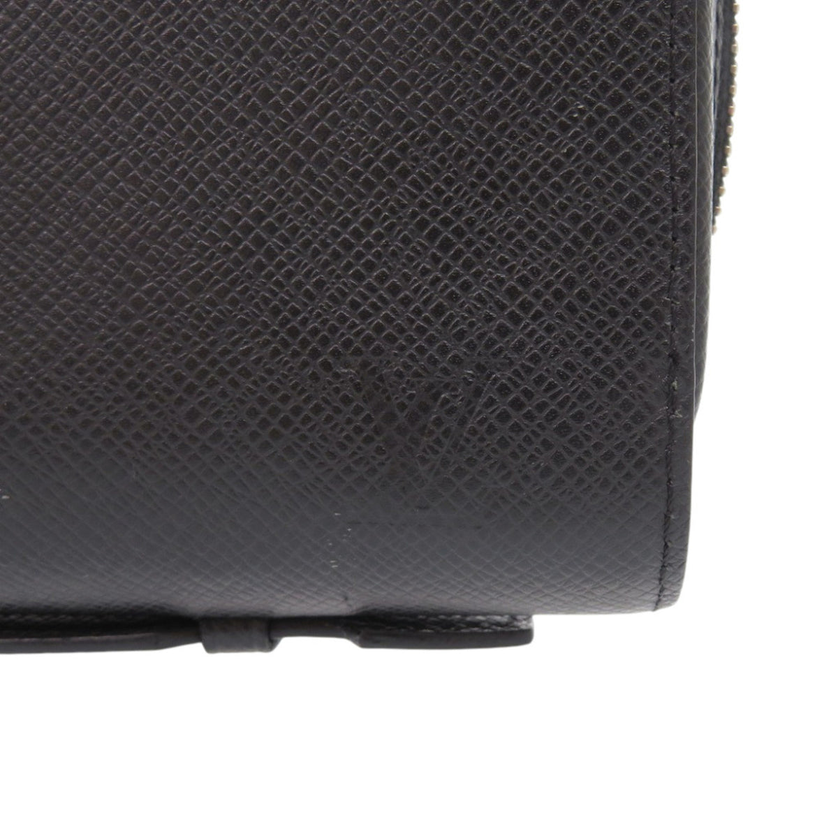 Louis Vuitton Ardoise Black Taiga Leather Long Wallet (Bi-Fold) (Pre-Owned)