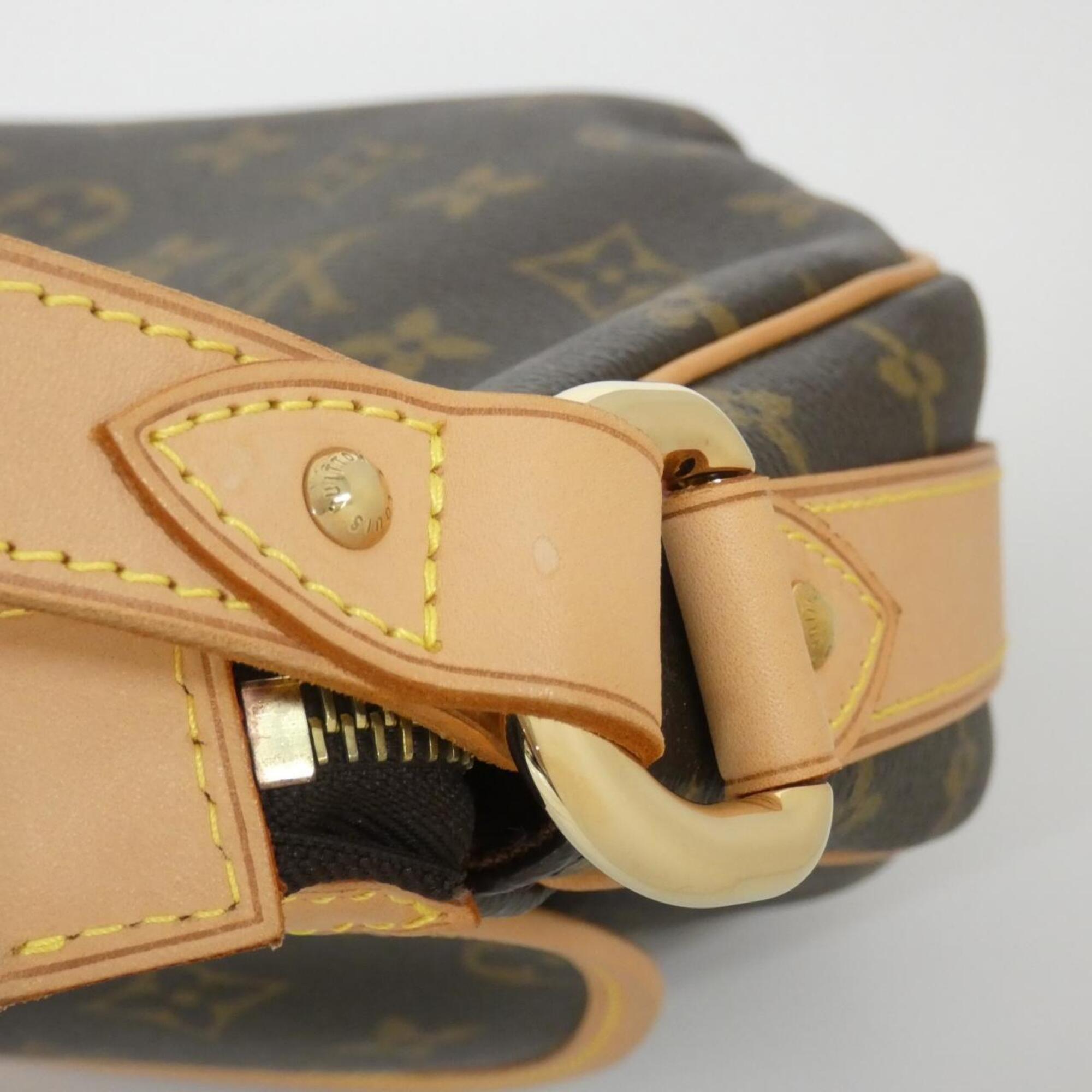 Louis Vuitton Marron Coated Canvas Shoulder Bag (Pre-Owned)