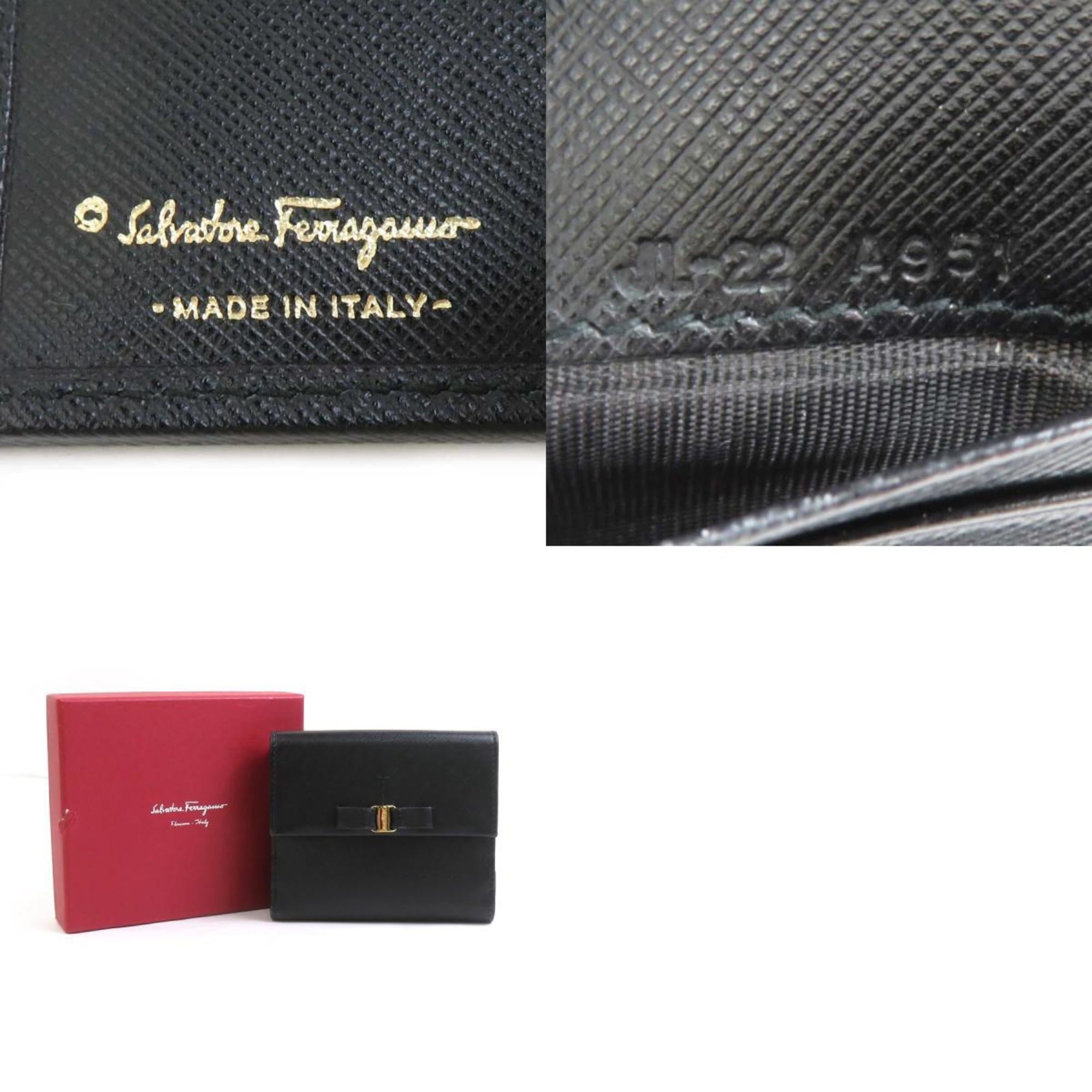 Salvatore Ferragamo Black Leather Wallet (Bi-Fold) (Pre-Owned)
