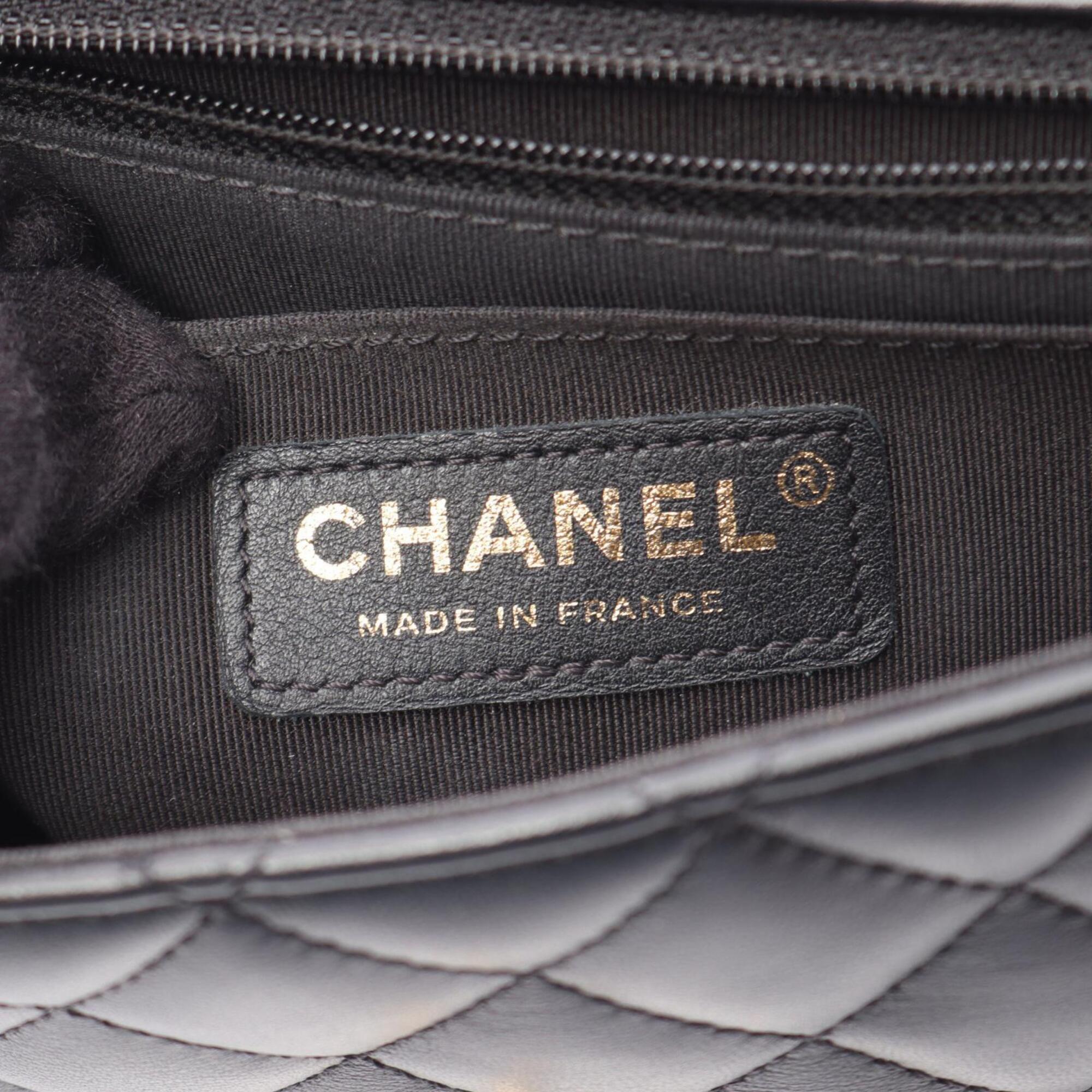 Chanel Black Leather Handbag Shoulder Bag (Pre-Owned)