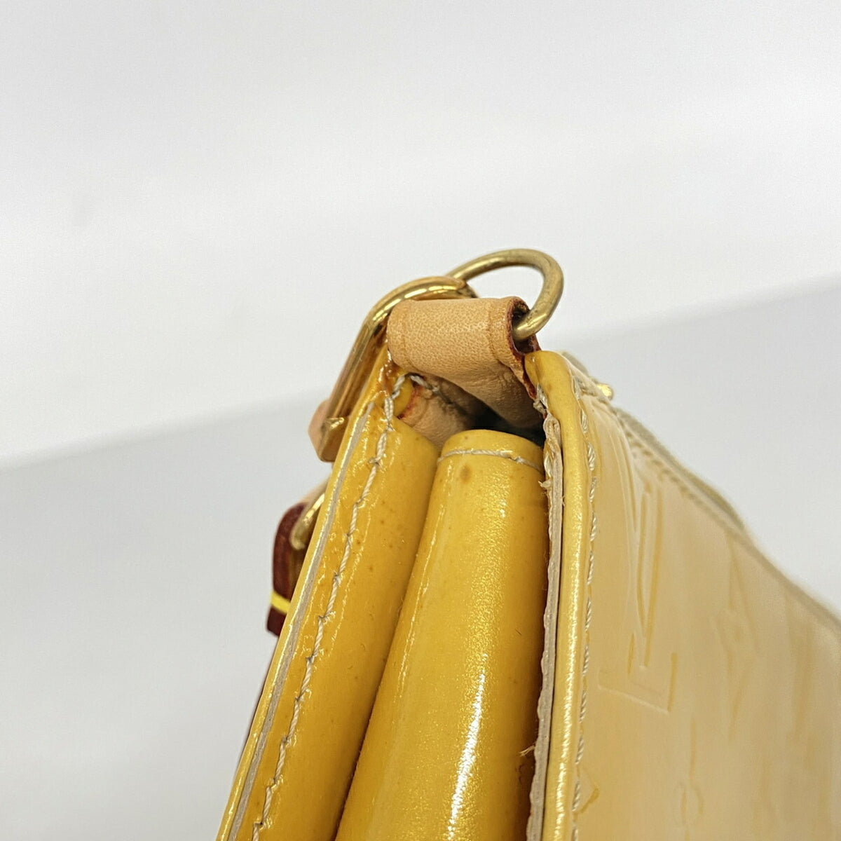 Louis Vuitton Beige Pouch (Pre-Owned)