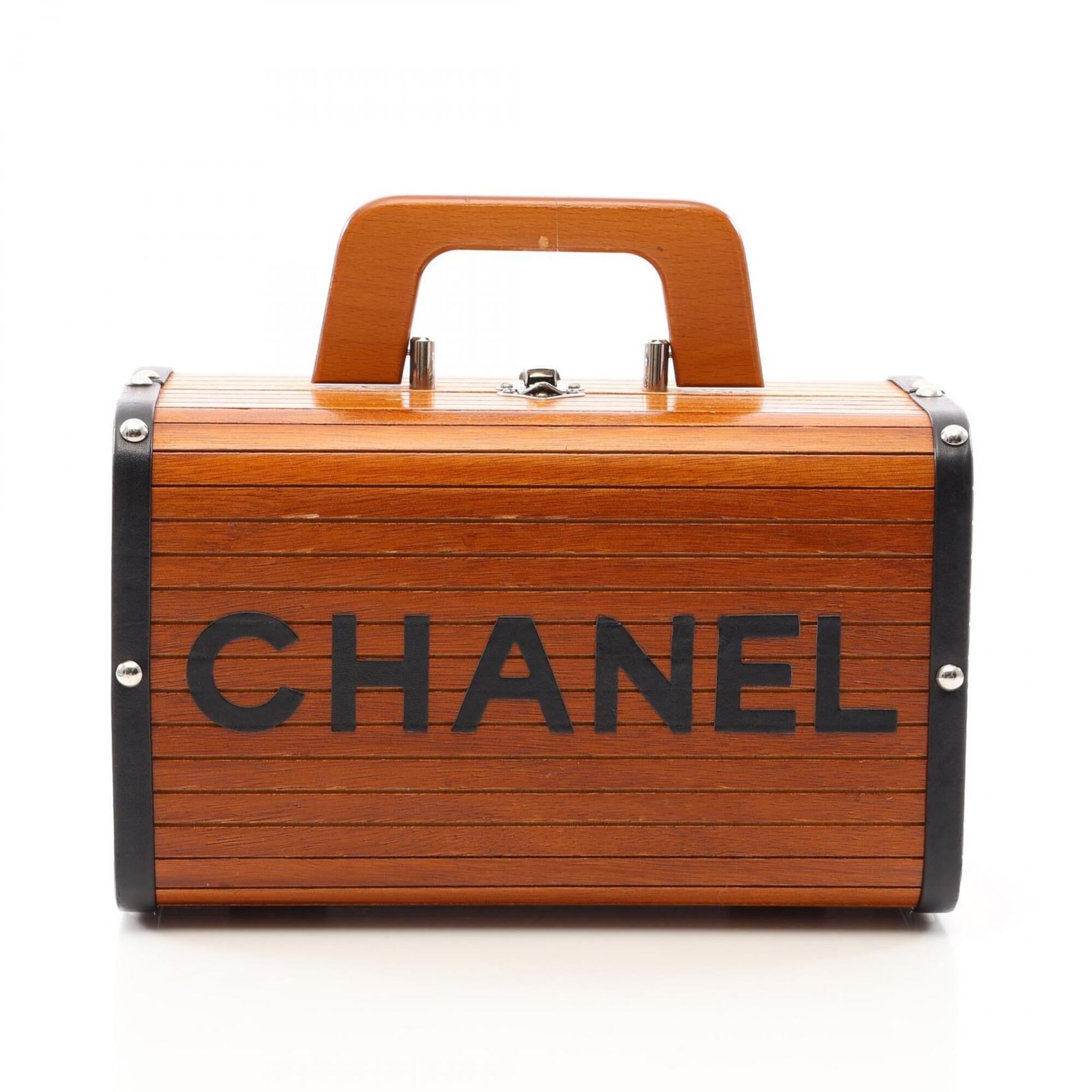 Chanel Black Leather Wood Handbag (Pre-Owned)