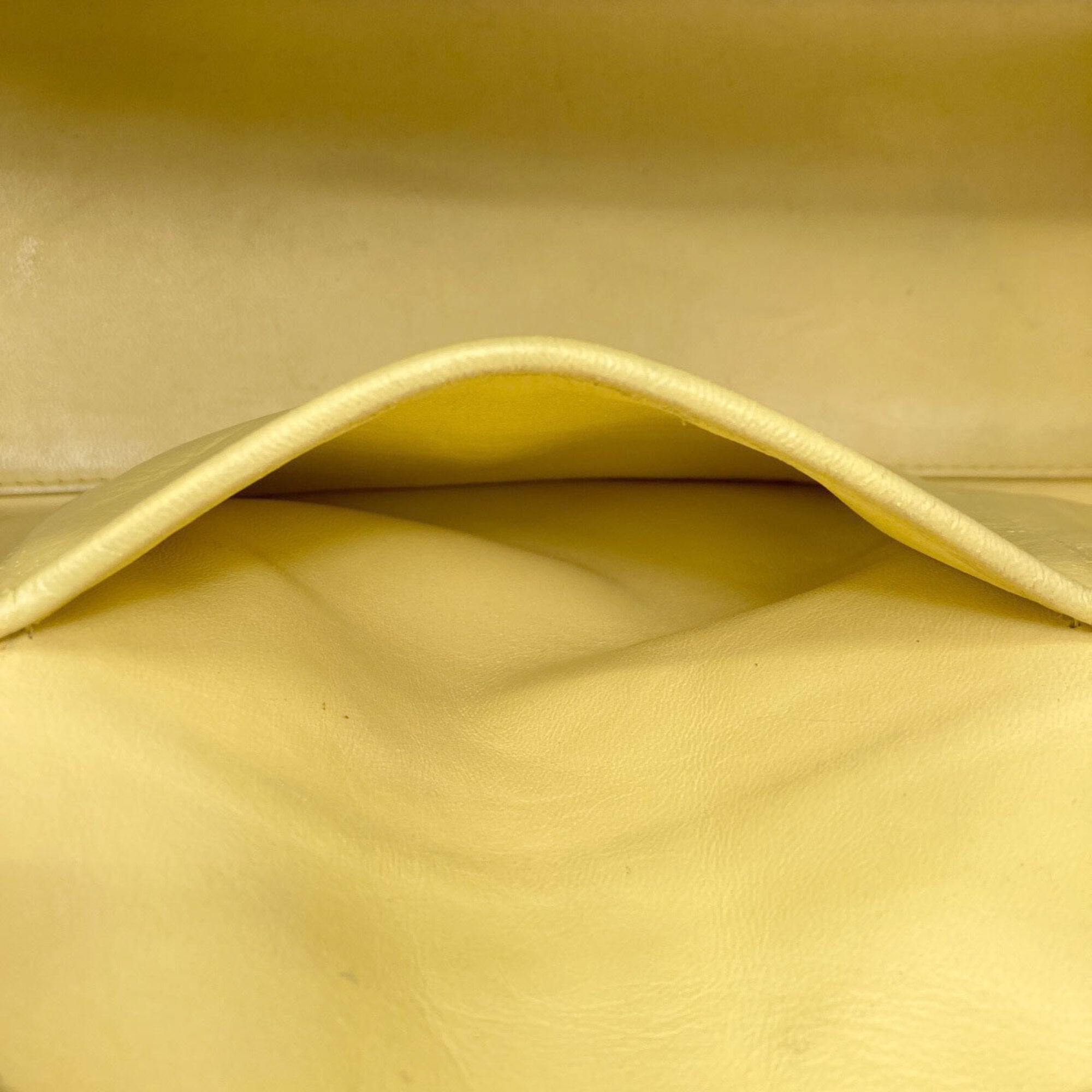 Loewe Yellow Leather Handbag (Pre-Owned)