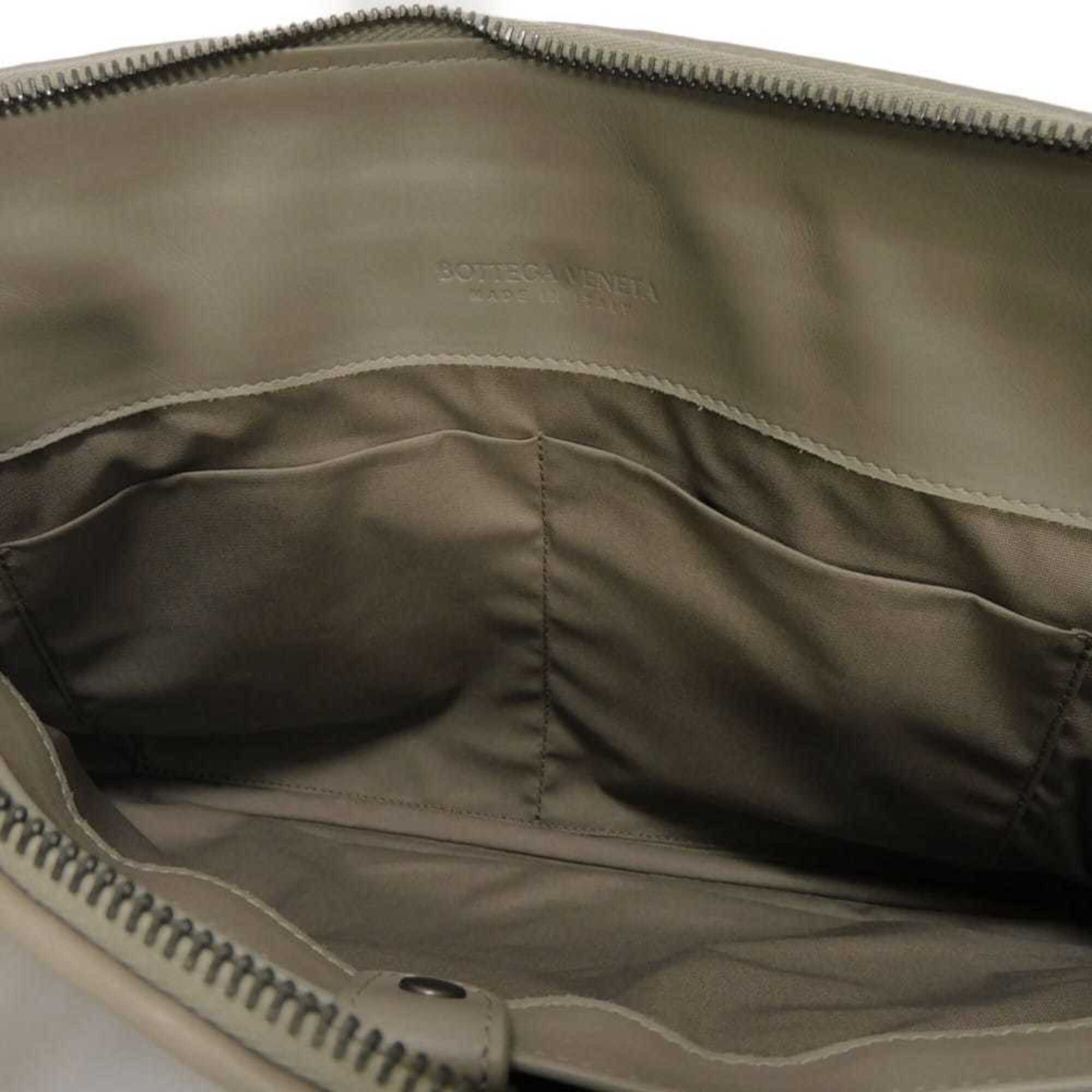 Bottega Veneta Gray Leather Clutch Bag (Pre-Owned)