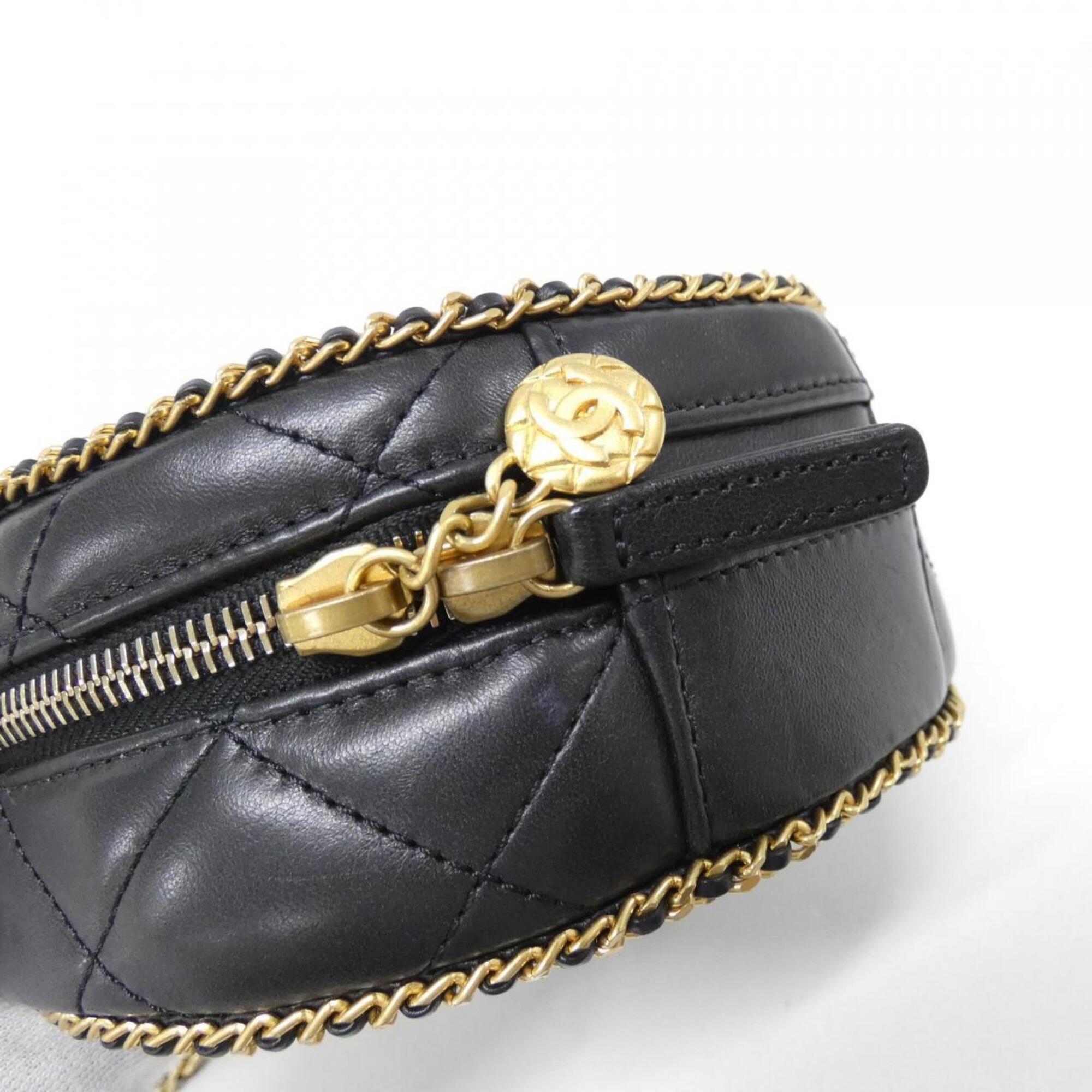 Chanel Black Leather Shoulder Bag (Pre-Owned)