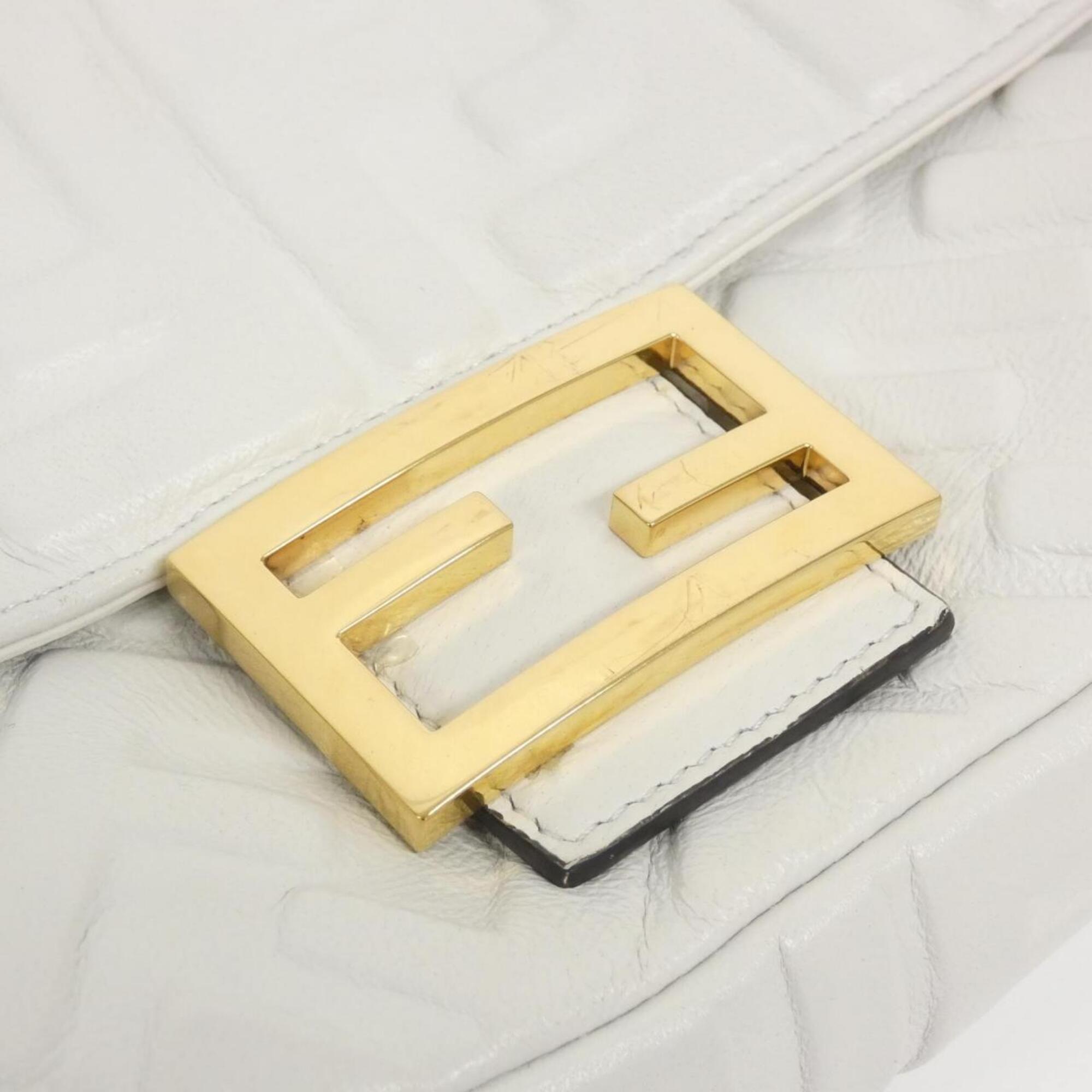 Fendi White Leather Shoulder Bag (Pre-Owned)