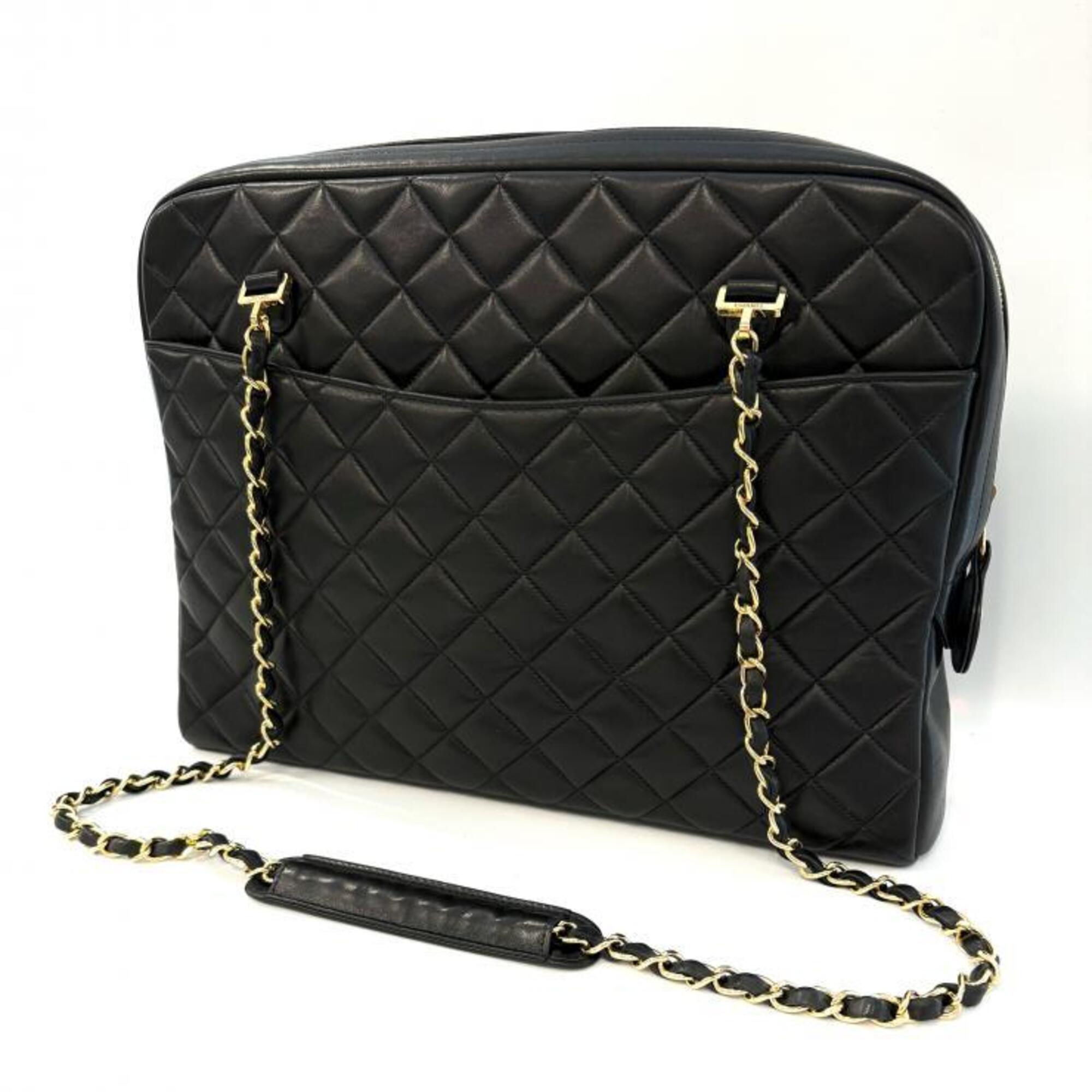 Chanel Black Leather Shoulder Bag (Pre-Owned)