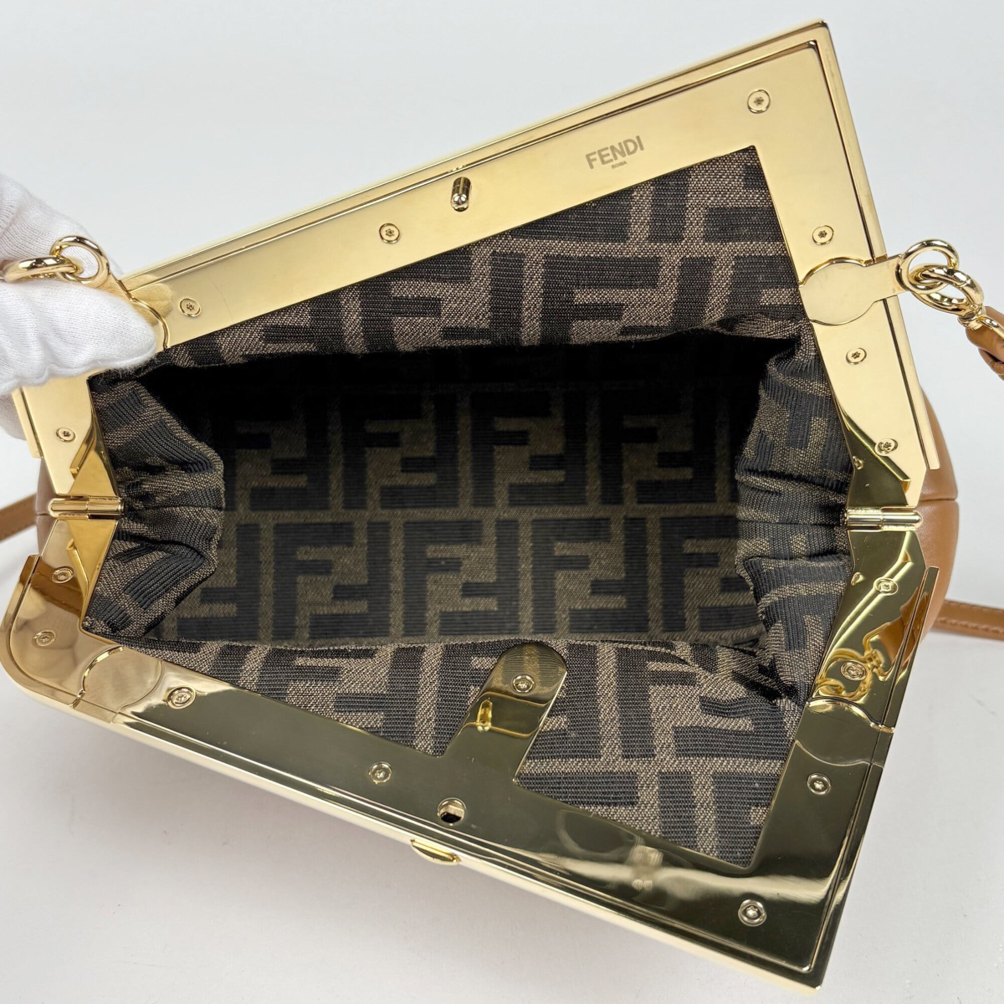 Fendi Brown Leather Shoulder Bag (Pre-Owned)